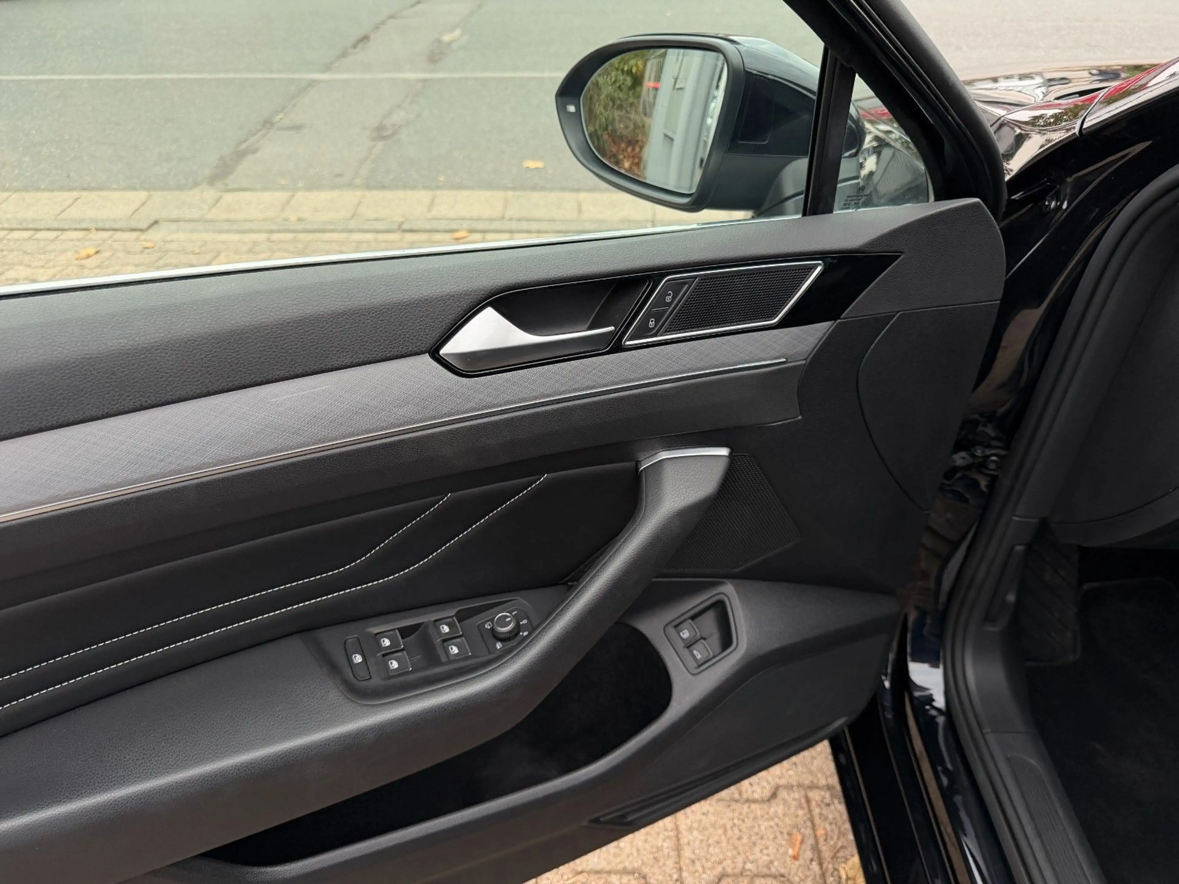 Volkswagen Passat Variant GTE VIRTUAL*DCC*PANO*360°*LANE* — photo 7