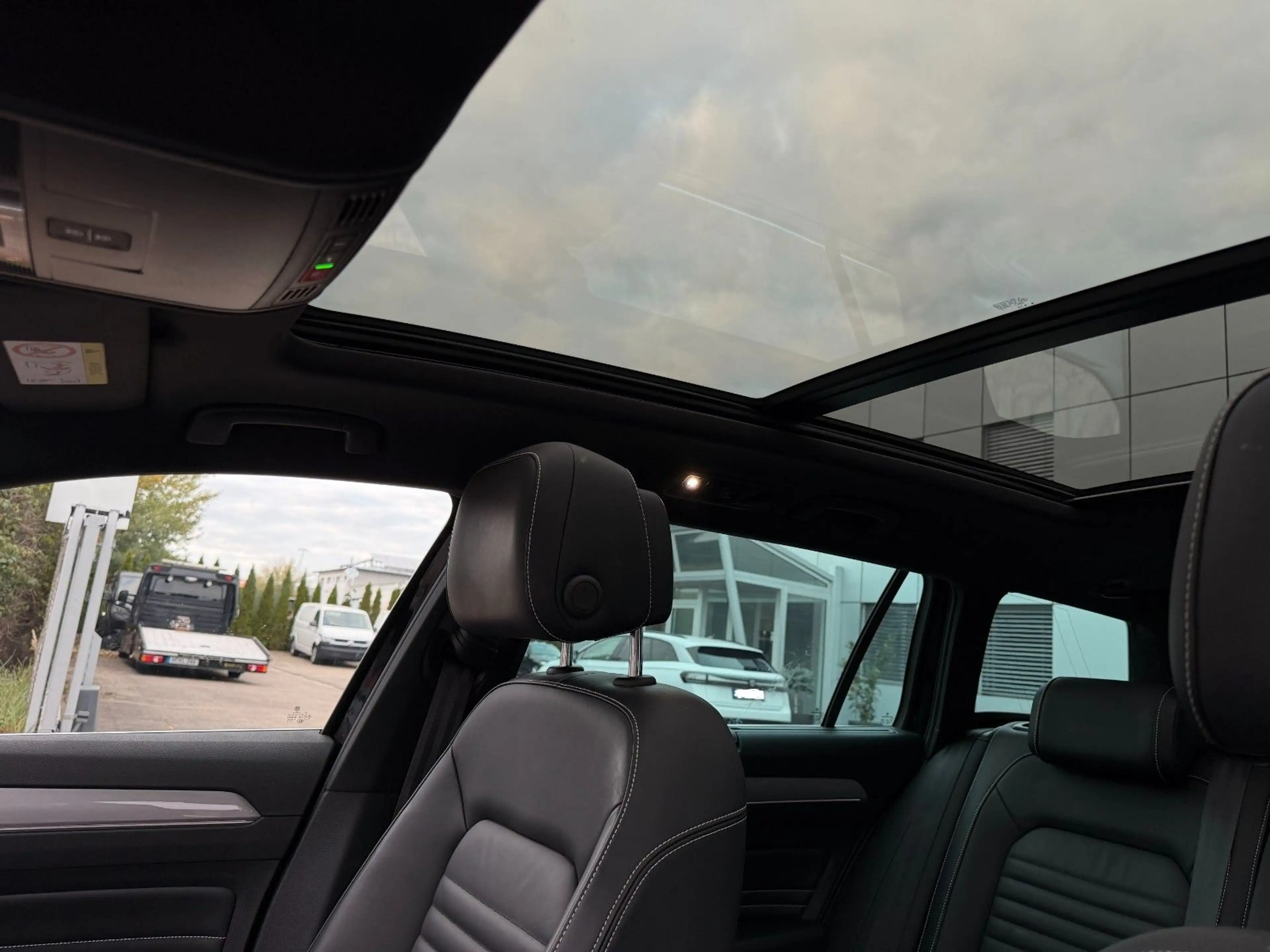 Volkswagen Passat Variant GTE VIRTUAL*DCC*PANO*360°*LANE* — photo 10