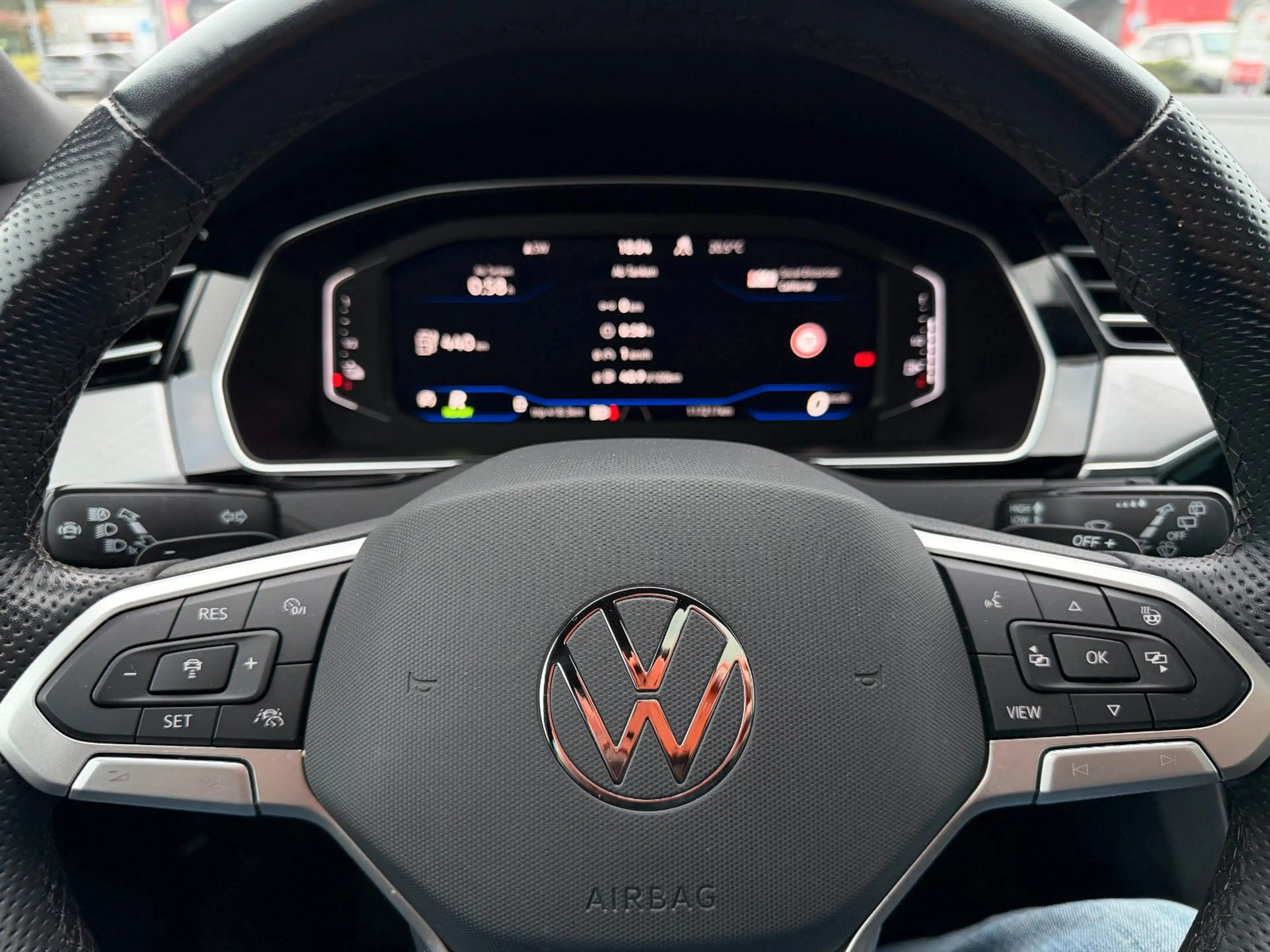 Volkswagen Passat Variant GTE VIRTUAL*DCC*PANO*360°*LANE* — photo 14