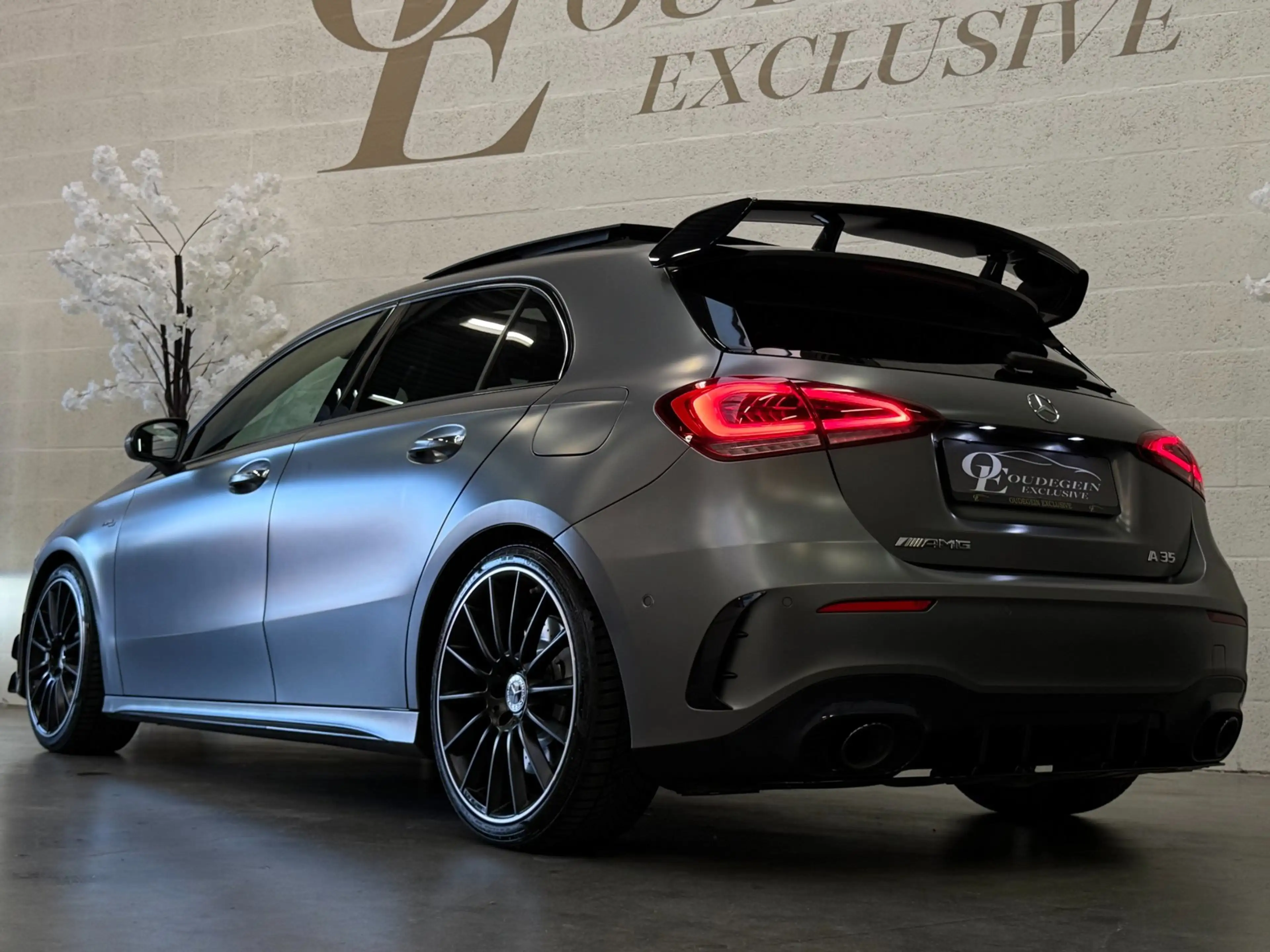 Mercedes-Benz A 35 AMG 4MATIC Premium Plus / Pano / Burmester / Carplay / — photo 6