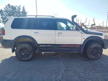 Montero Sport 2.5 TDi GLS