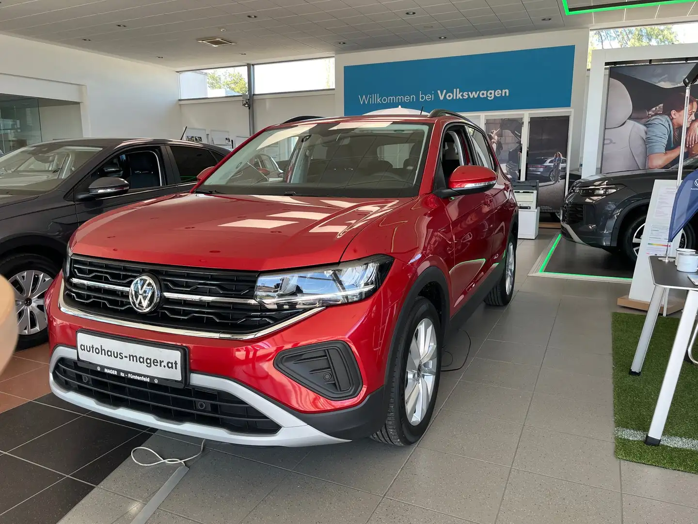 Volkswagen T-Cross Friends TSI Rot - 1
