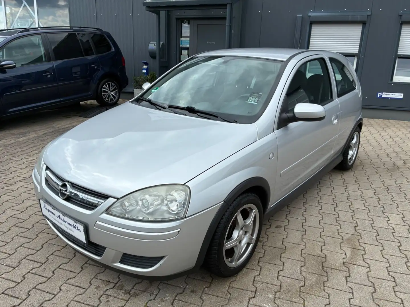 Opel Corsa 1.2 Twinport Edition *TOP/ALU/KLIMAAUT* Srebrny - 2