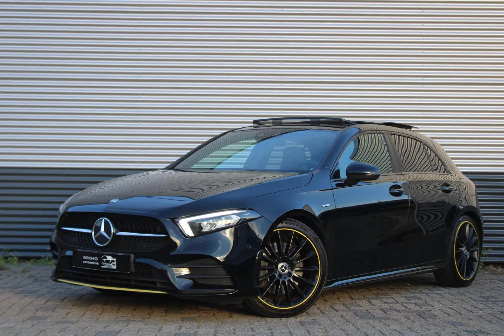 Mercedes-Benz A 250 AMG| Edition one | Panoramadak | Sfeerverlichting Zwart - 1