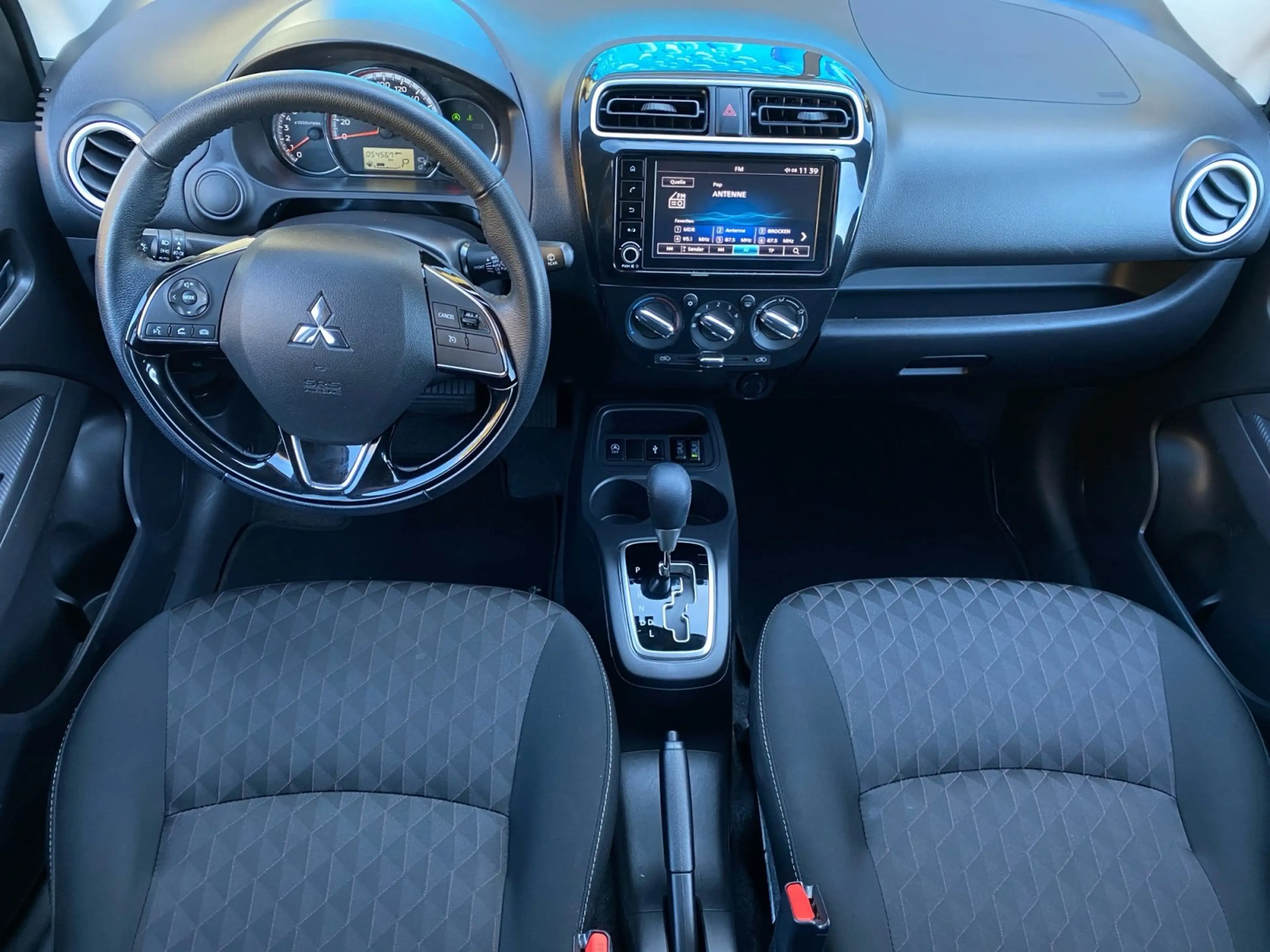 Mitsubishi Space Star Select+ 1,2 l MIVEC CVT Tempomat — photo 8