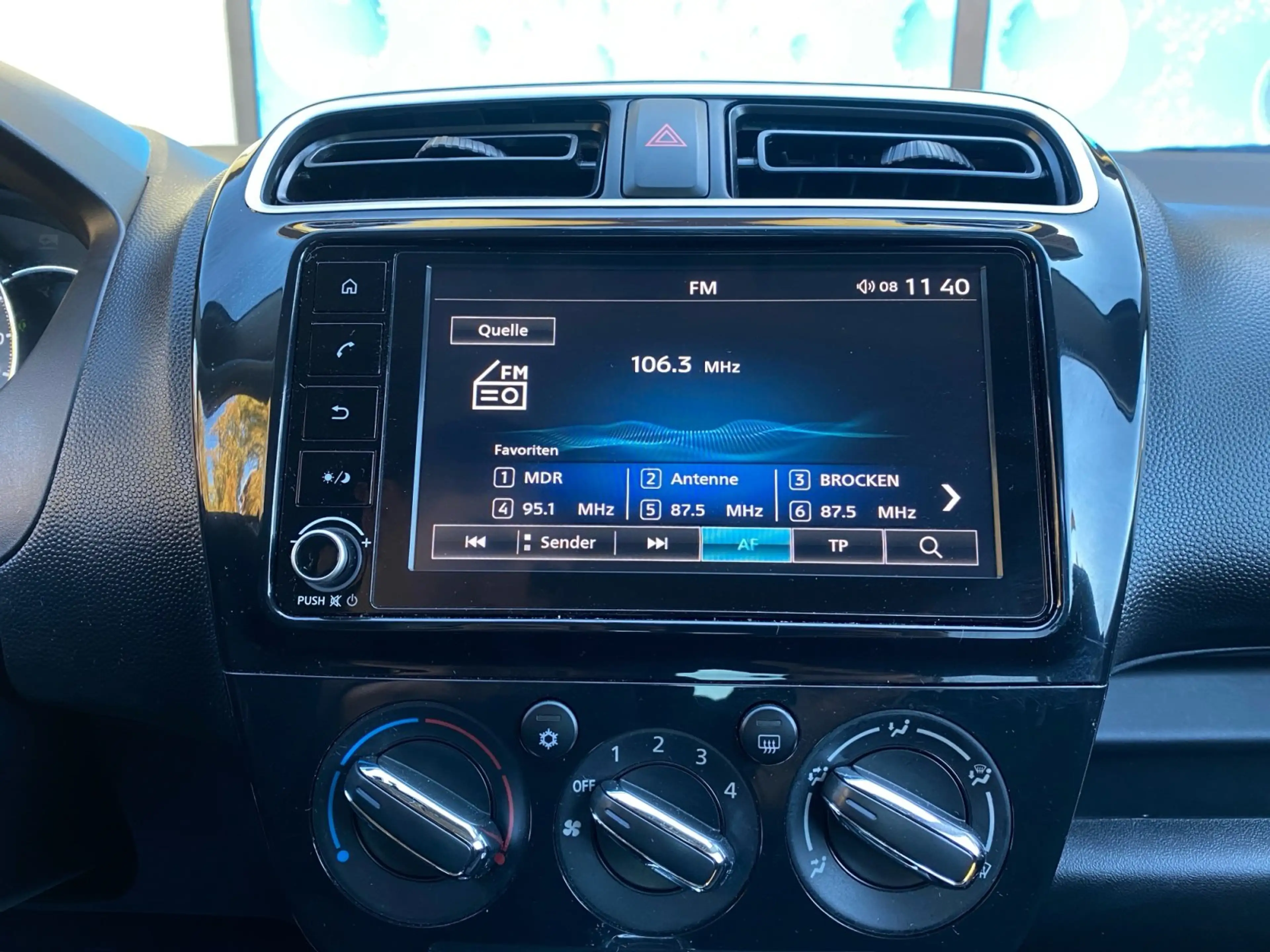 Mitsubishi Space Star Select+ 1,2 l MIVEC CVT Tempomat — photo 13