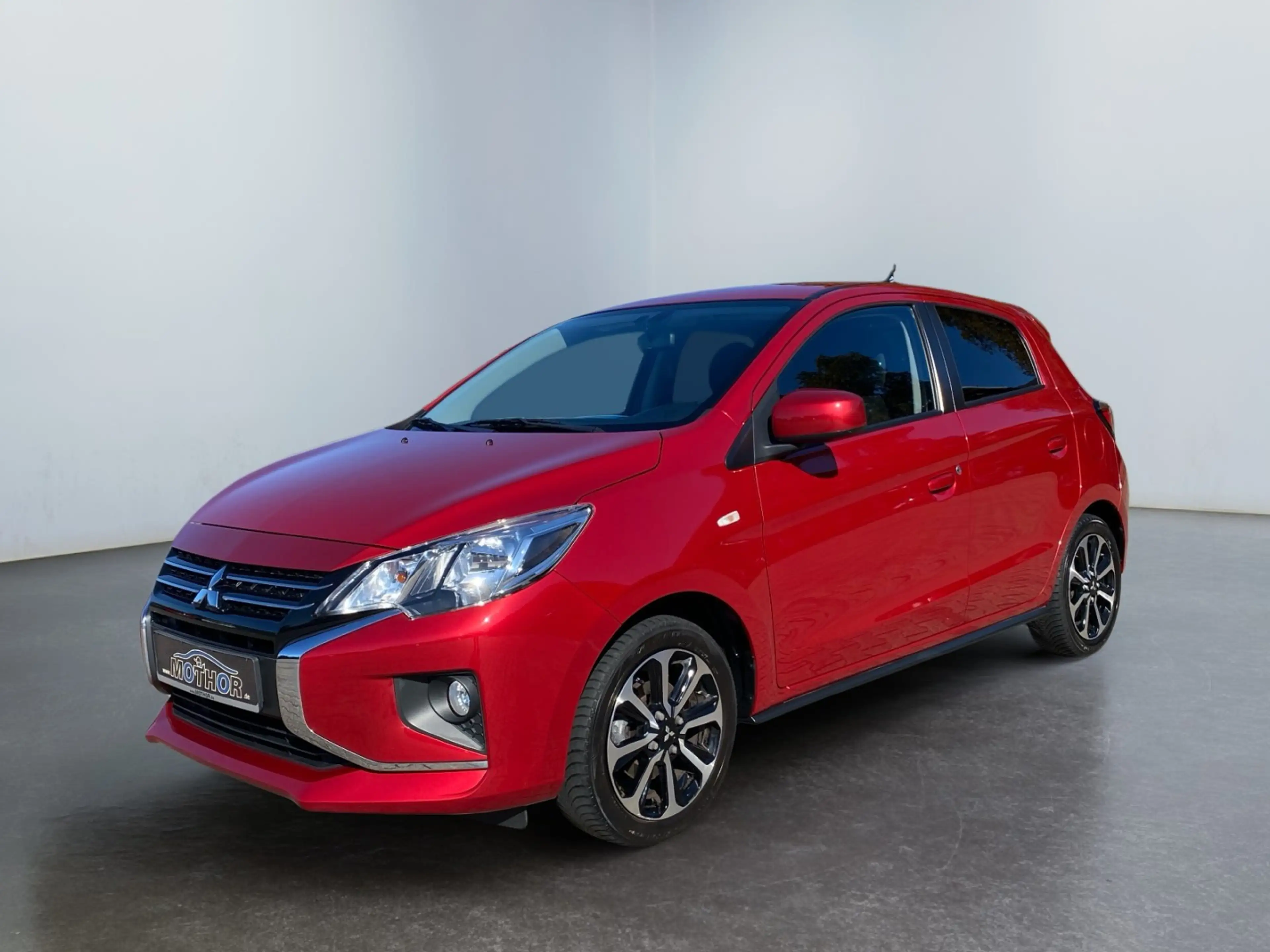 Mitsubishi Space Star Select+ 1,2 l MIVEC CVT Tempomat — photo 2