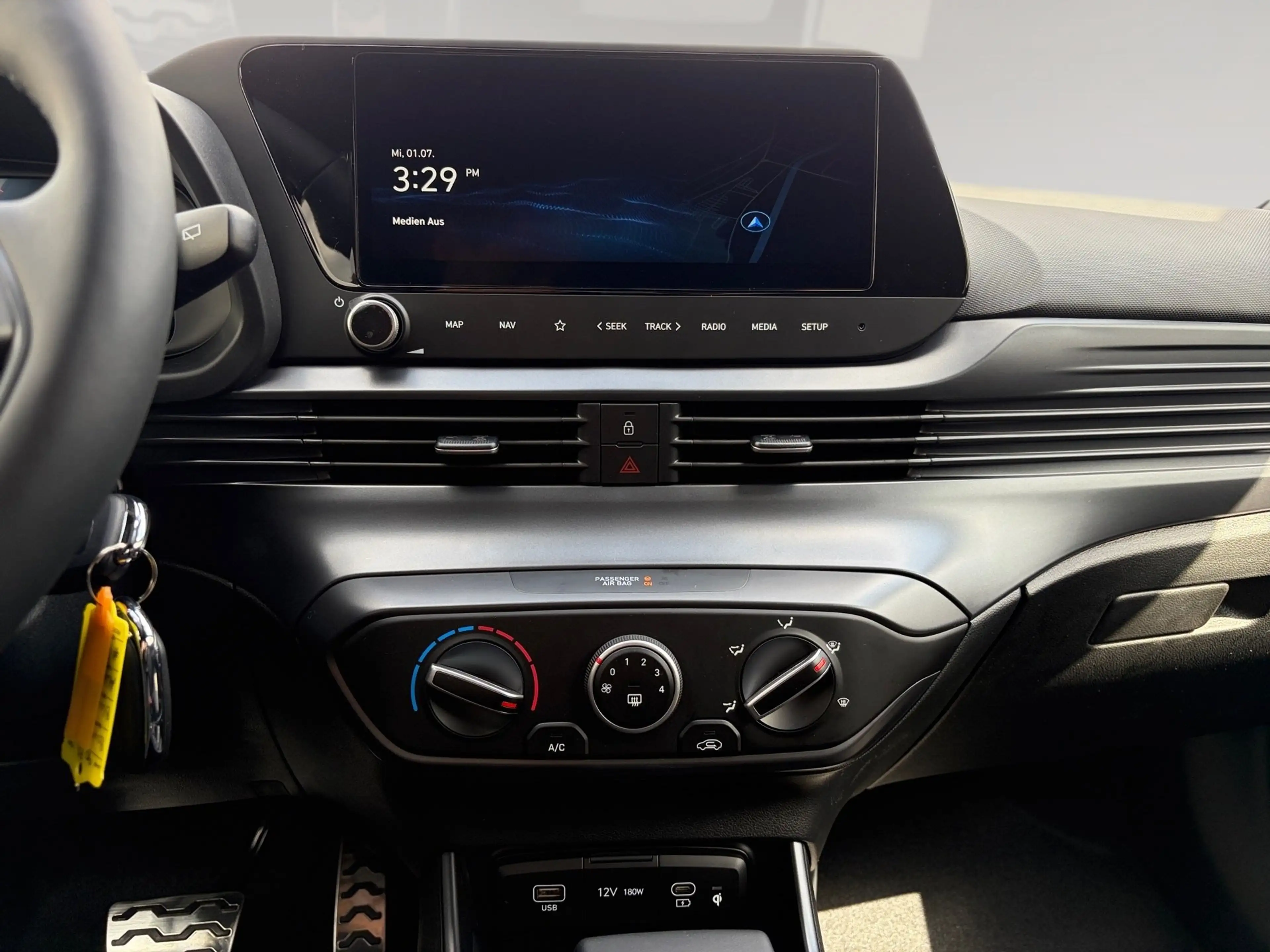 Hyundai BAYON 1.0L T-GDI 7-DCT 2WD Blackline — photo 9
