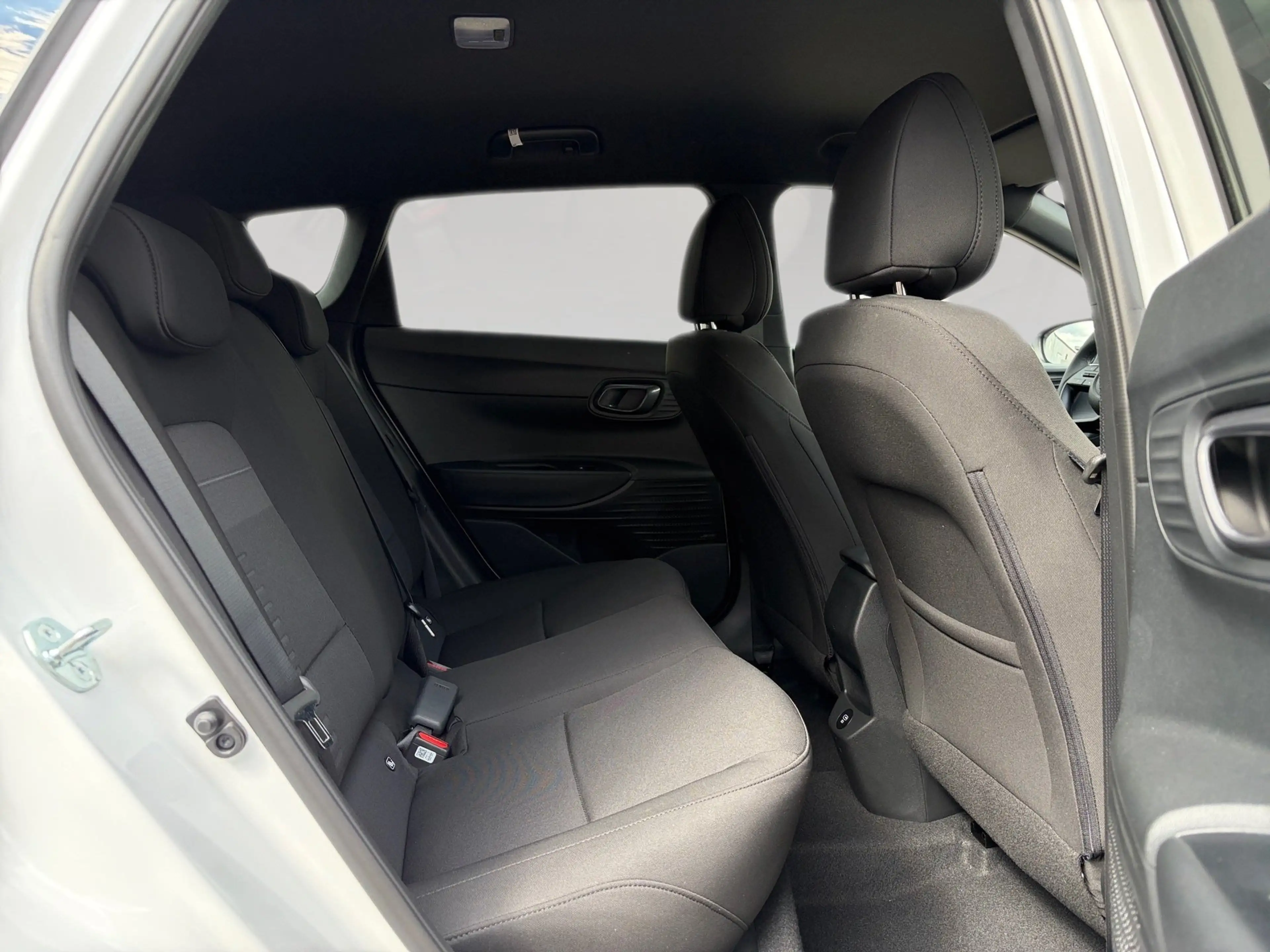 Hyundai BAYON 1.0L T-GDI 7-DCT 2WD Blackline — photo 13
