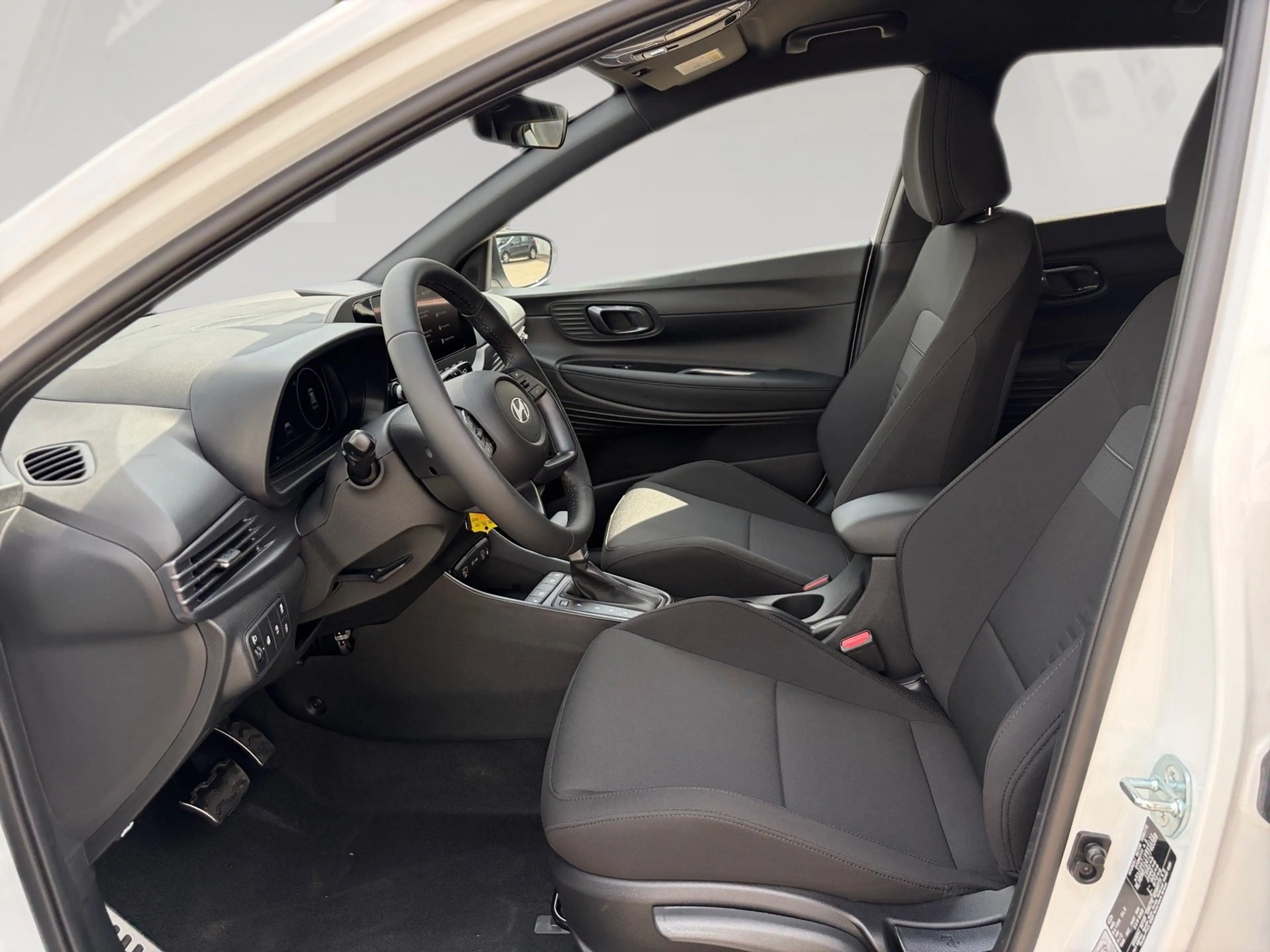 Hyundai BAYON 1.0L T-GDI 7-DCT 2WD Blackline — photo 7