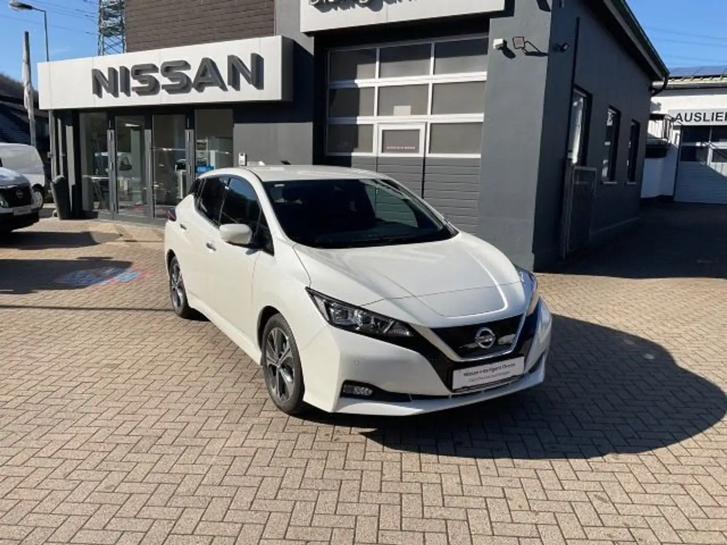 Nissan Leaf 40kWh Tekna BOSE Leder LED Navi AVM-Kamera Blanc - 2