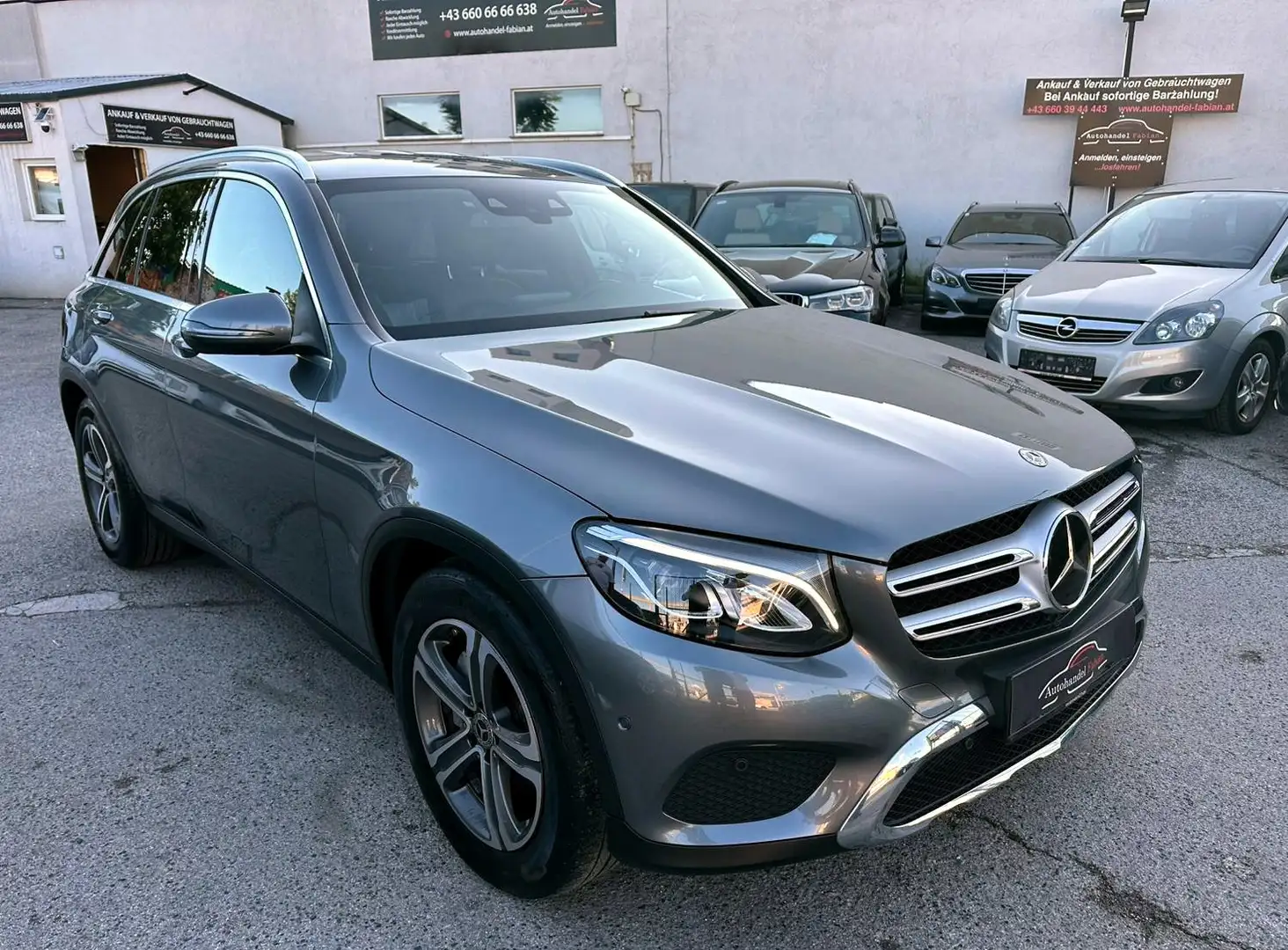 Mercedes-Benz GLC 250 d 4MATIC Autom. PICKERL 3/26 Vollaussstattung Grau - 1