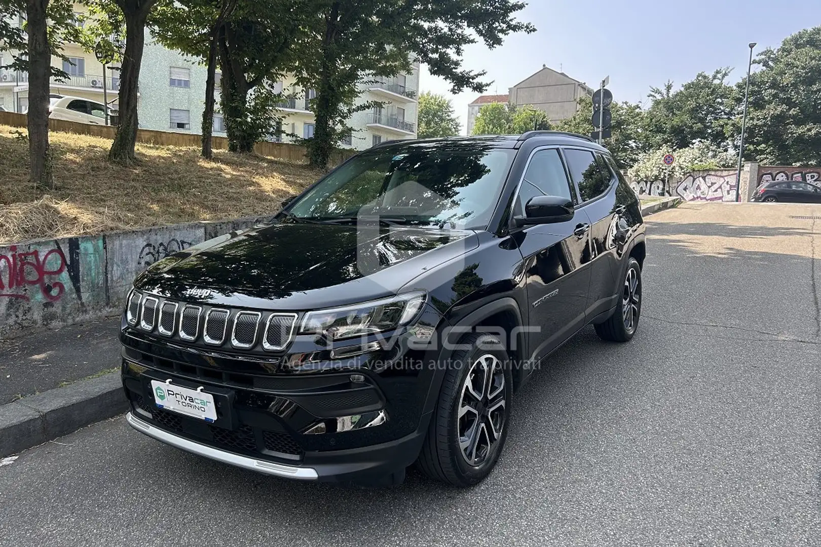 Jeep Compass Compass 1.6 Multijet II 2WD Limited Zwart - 1