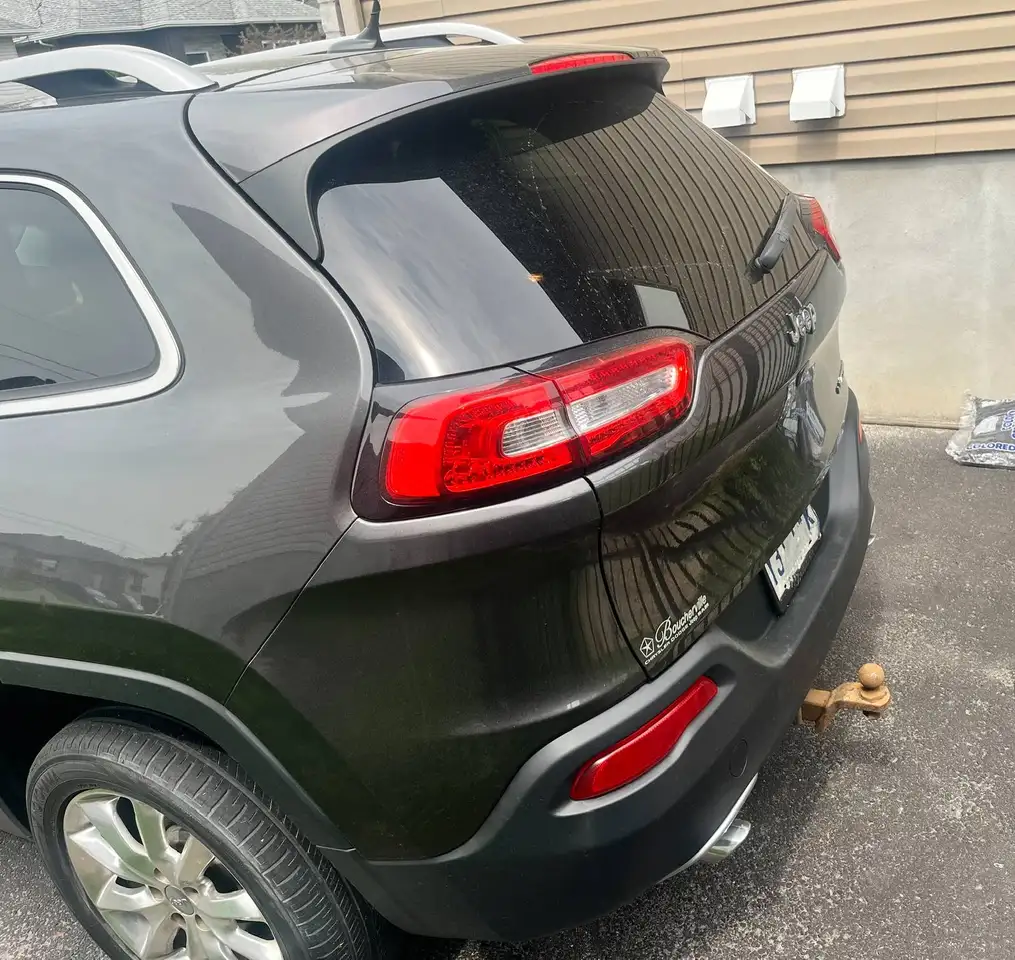 Jeep Cherokee снимка Jeep Cherokee