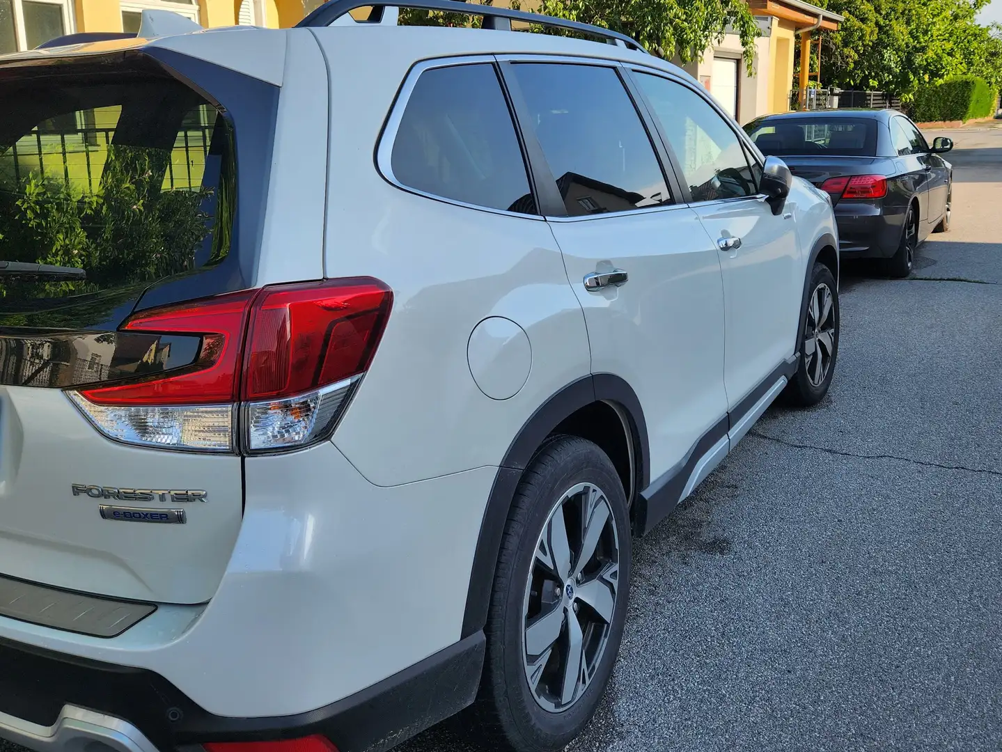 Subaru Forester Forester 2,0 X AWD Aut. X Bílá - 2