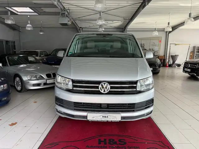 Volkswagen Transporter view 2