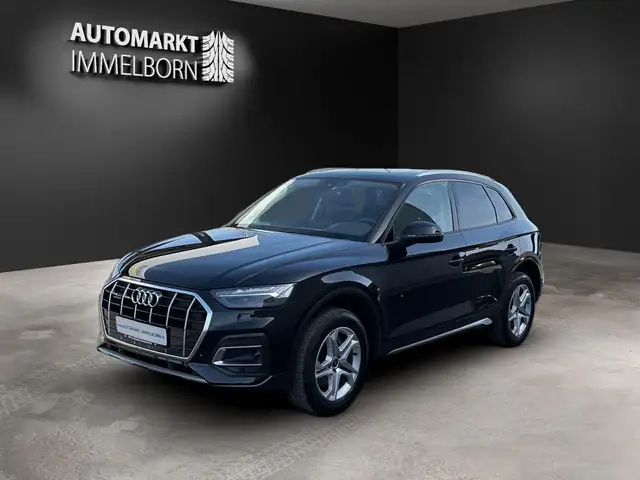 Audi Q5 view 2
