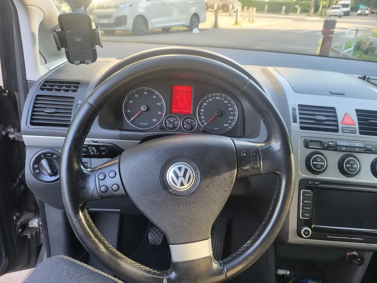 Volkswagen Touran 1.4 TSI Highline Argent - 2