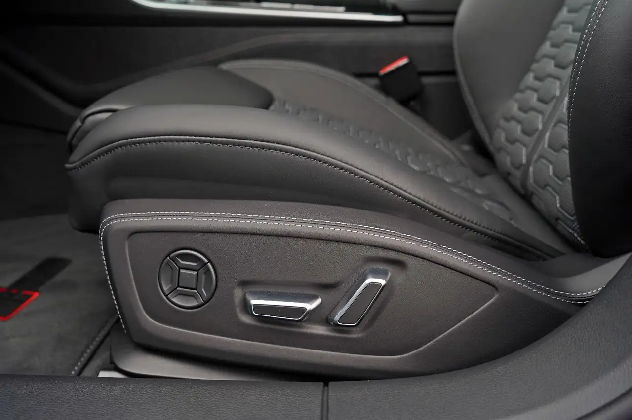 Audi RS6 PERFORMANCE UNIKAT RIVIERA CARBON B&O Advanc 14