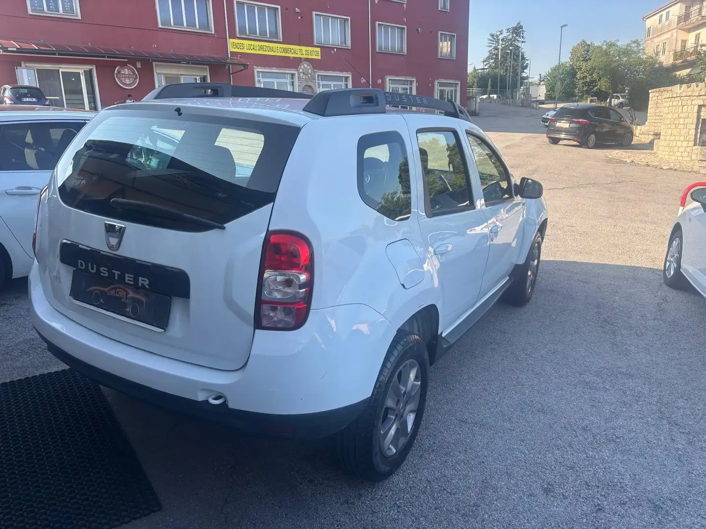 Dacia Duster 1.6   Gpl 4x2 110cv Wit - 2