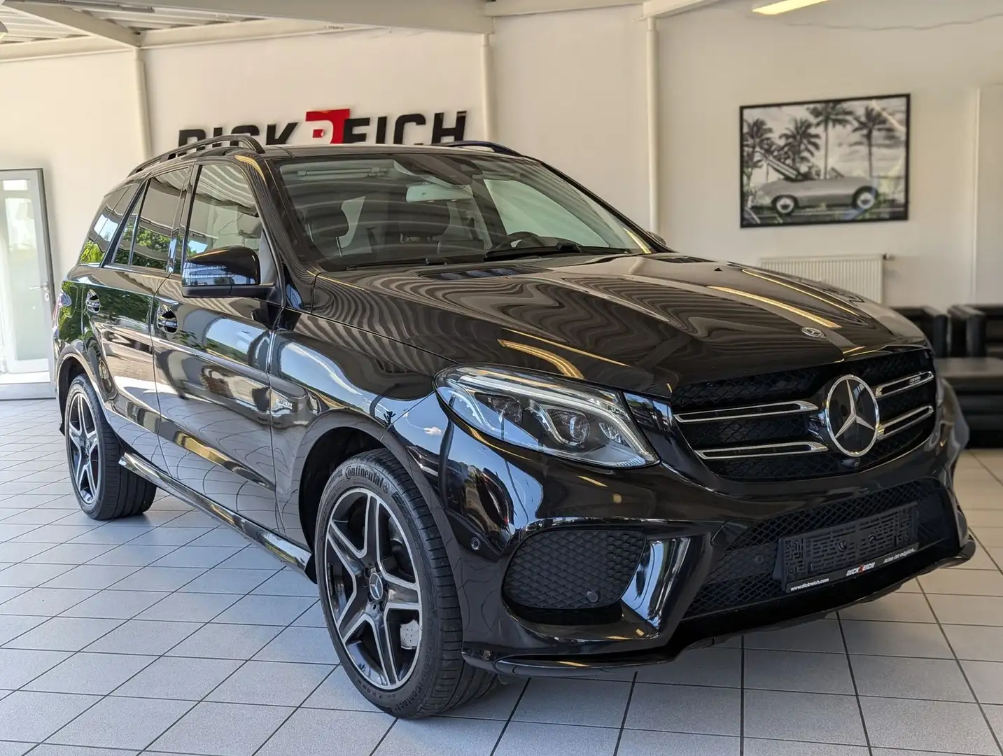 Mercedes-Benz GLE 43 AMG 4M Pano designo StHz ACC 360° H/K AHK Negru - 1