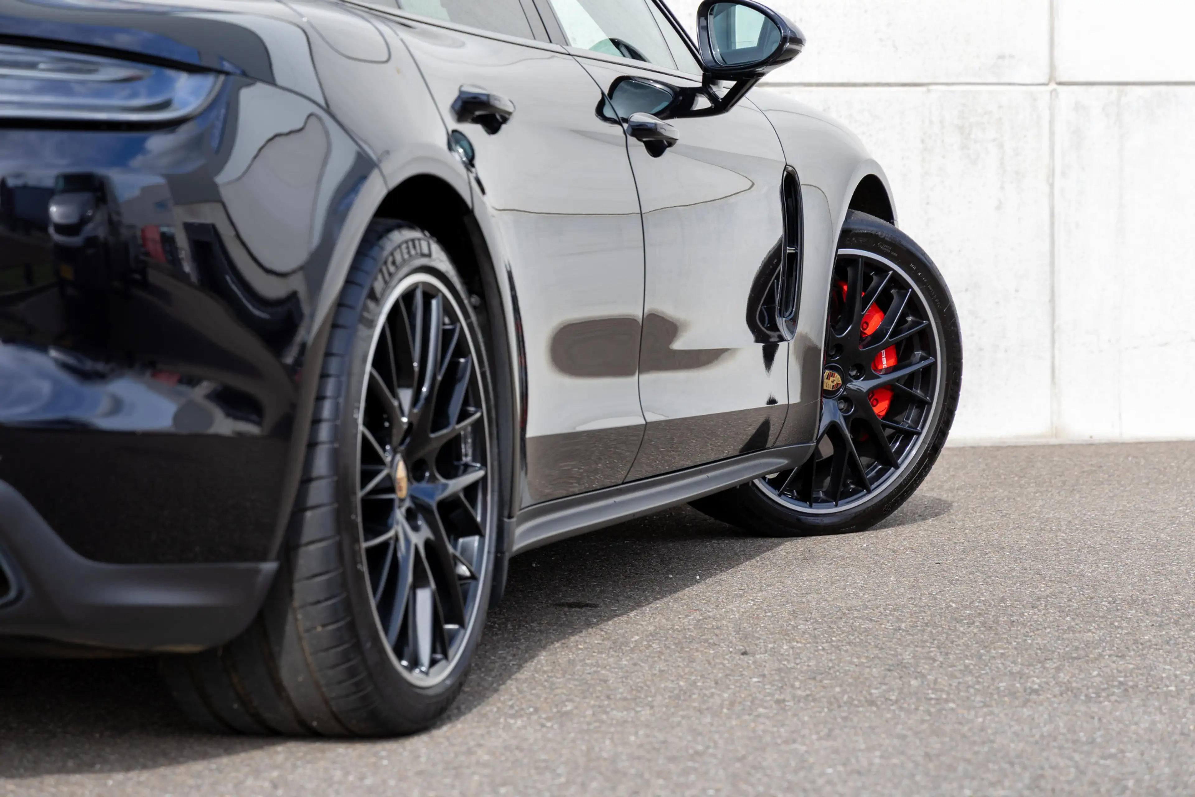 Porsche Panamera Sport Turismo 2.9 4 E-Hybrid Platinum Edition — photo 36