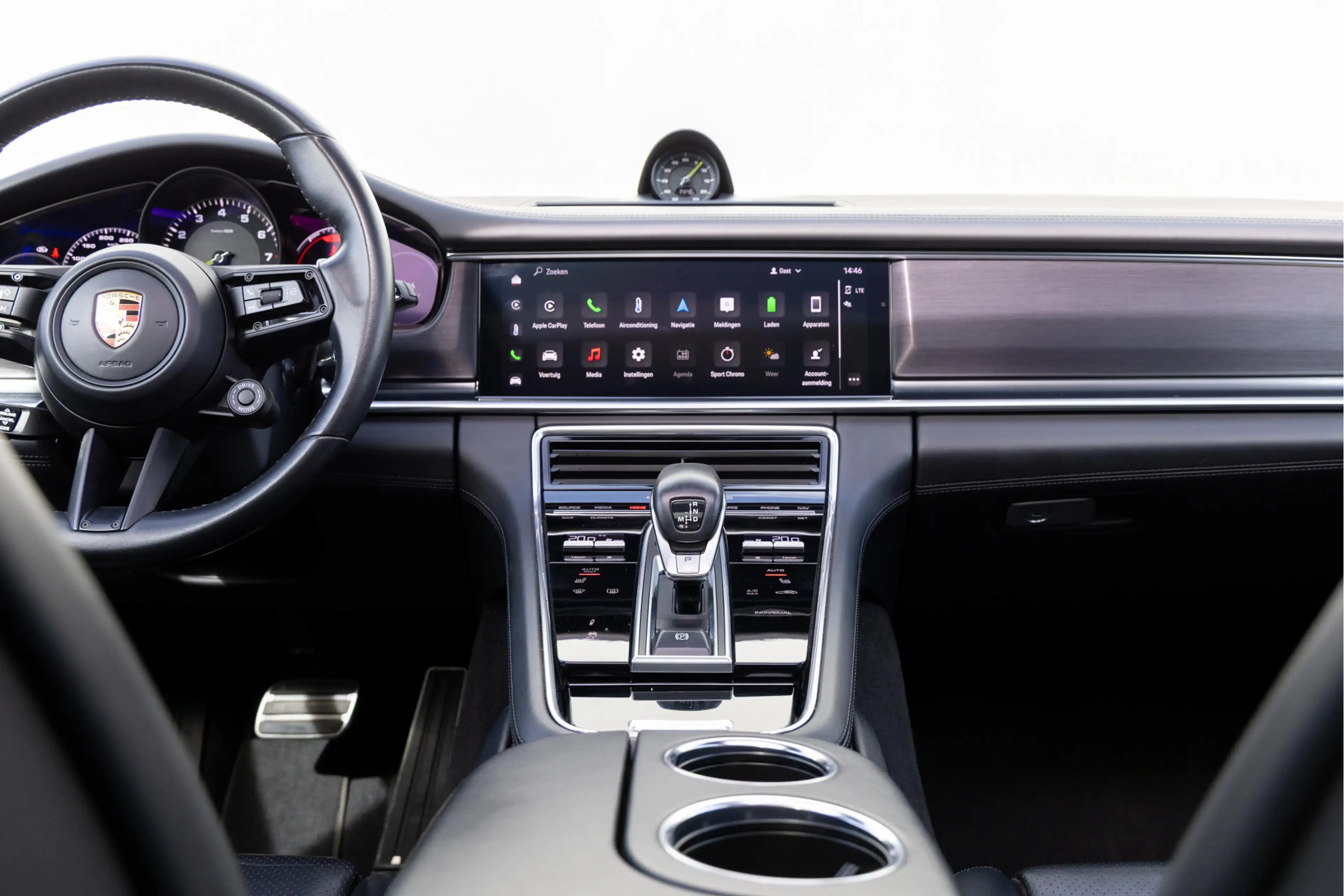 Porsche Panamera Sport Turismo 2.9 4 E-Hybrid Platinum Edition — photo 12