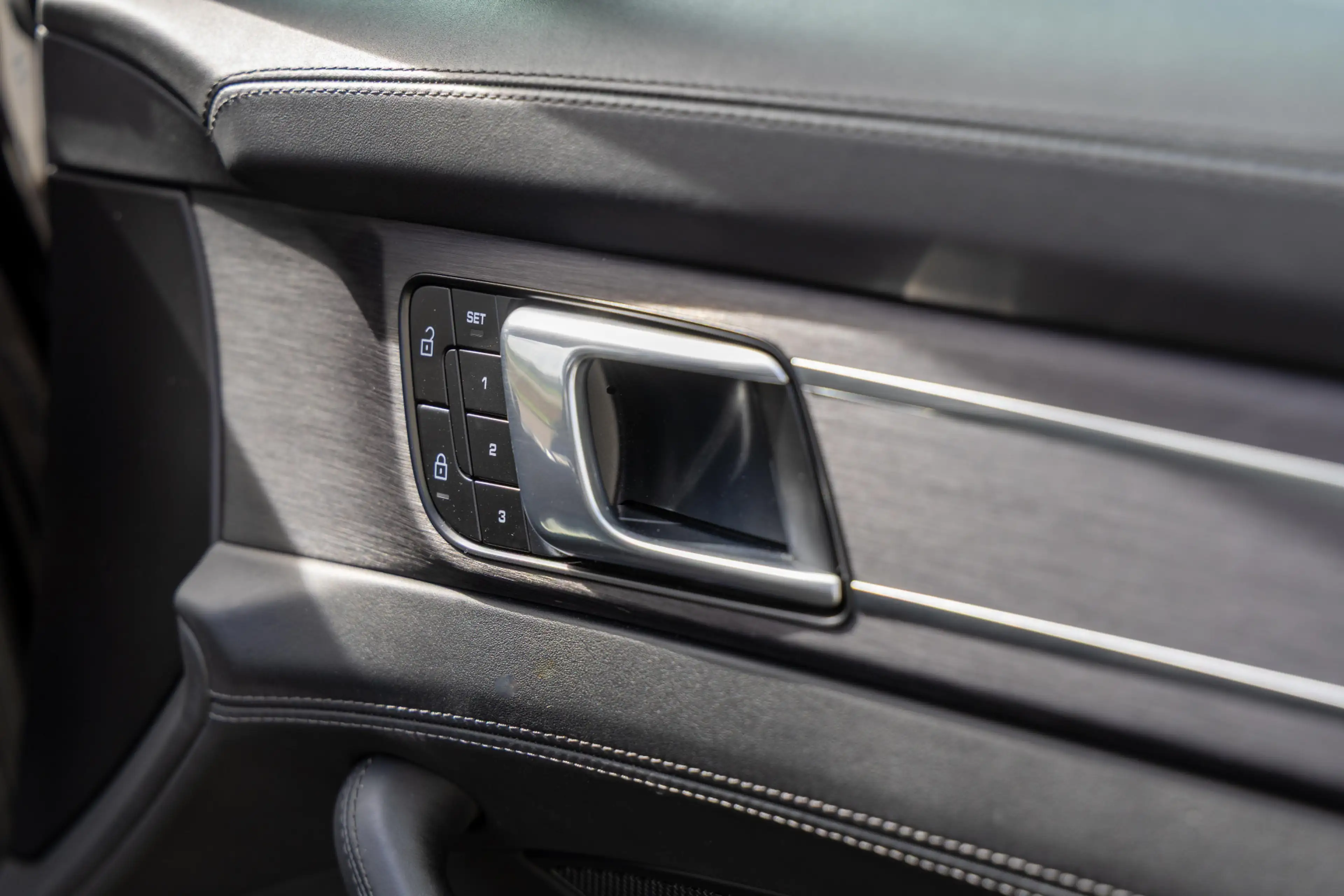 Porsche Panamera Sport Turismo 2.9 4 E-Hybrid Platinum Edition — photo 27