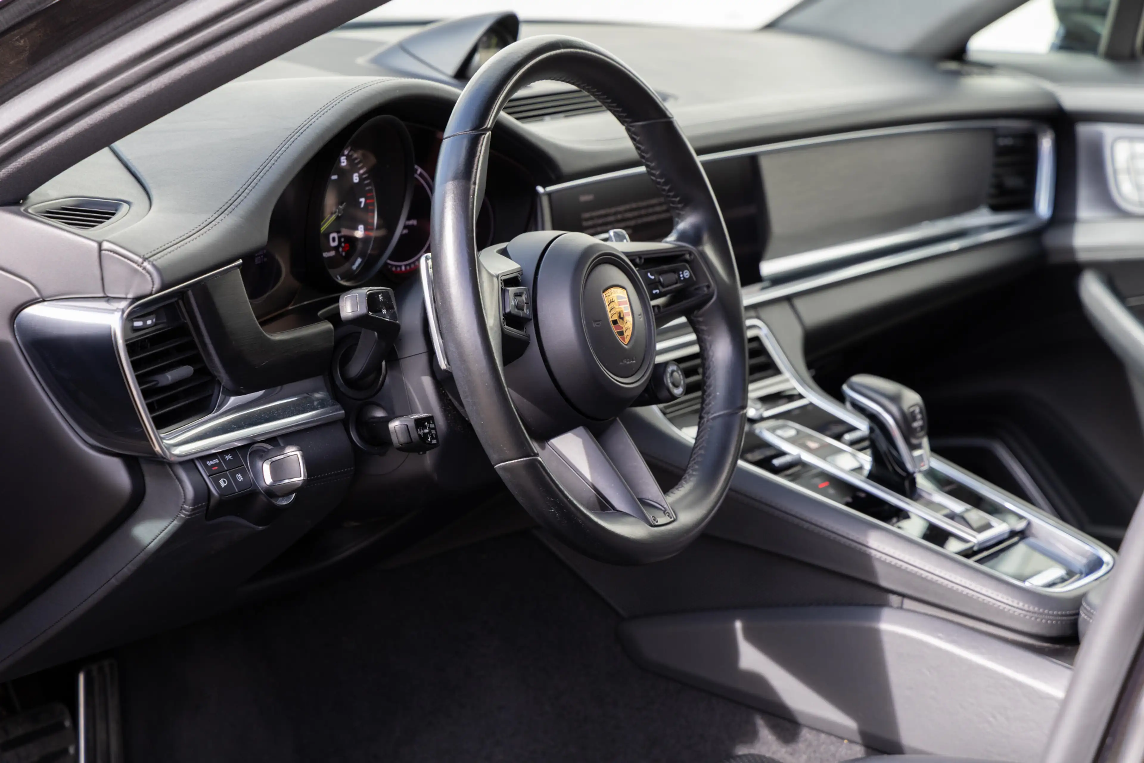 Porsche Panamera Sport Turismo 2.9 4 E-Hybrid Platinum Edition — photo 23
