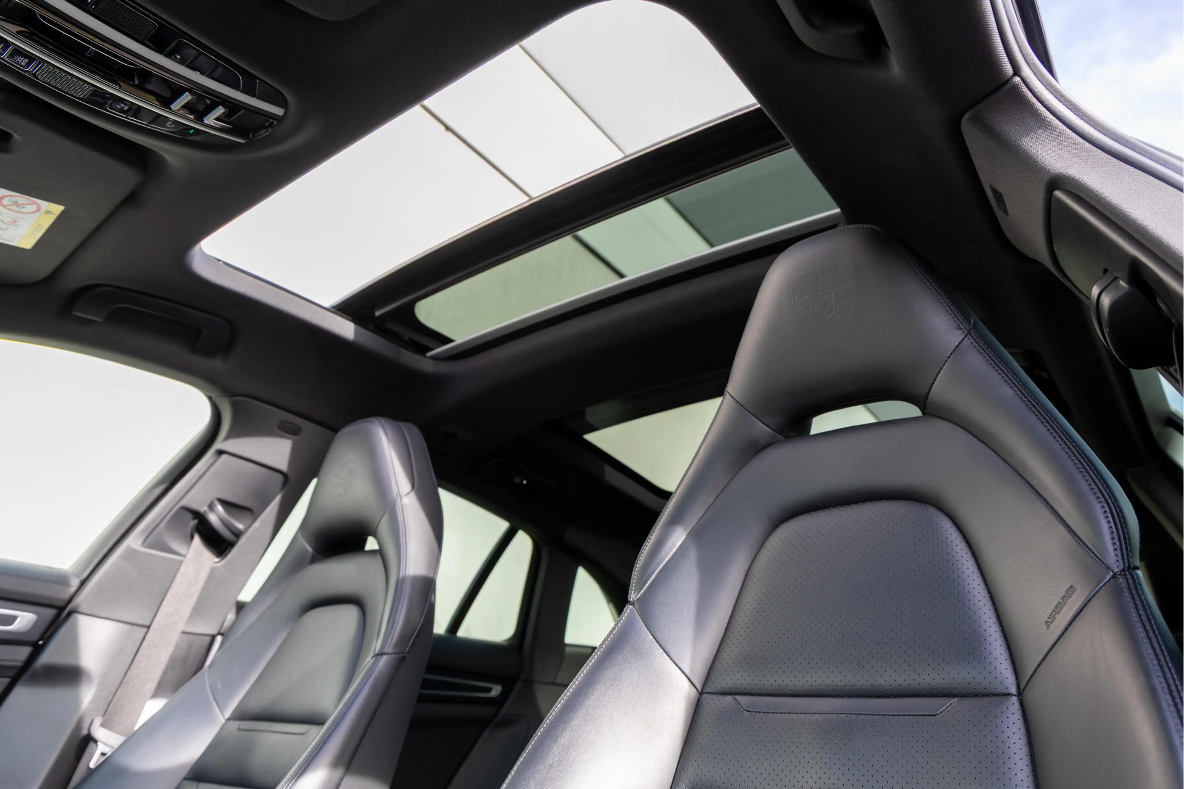 Porsche Panamera Sport Turismo 2.9 4 E-Hybrid Platinum Edition — photo 19