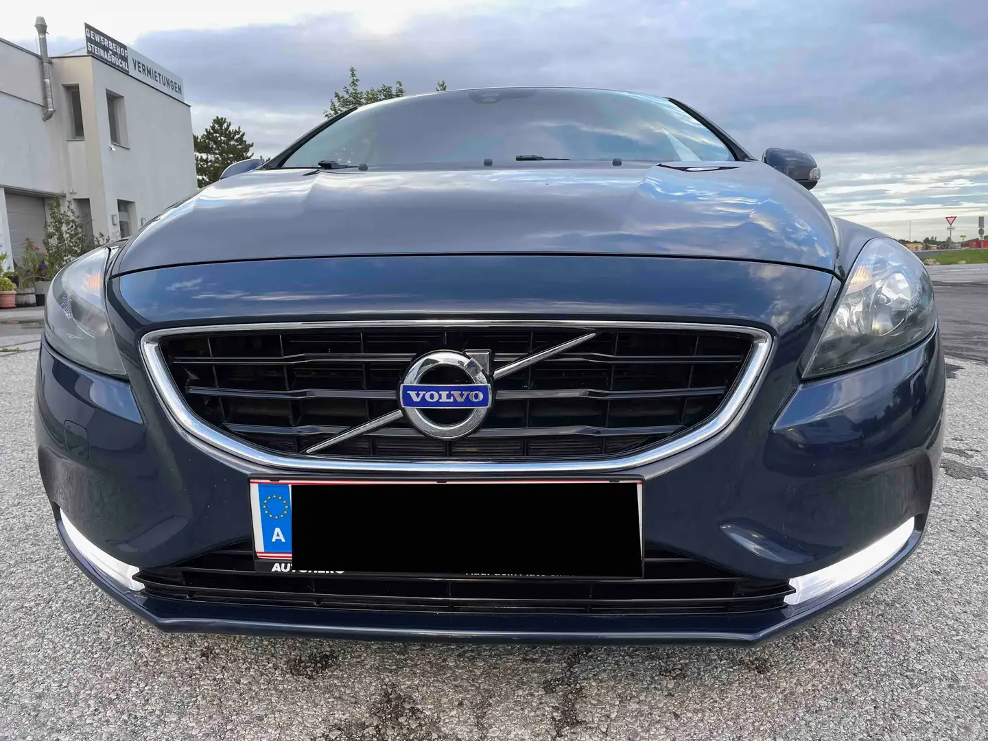 Volvo V40 V40 AUTOMATIK/ALU/PDC/TEMPOMAT/TOP-GEPFLEGT! Blau - 2