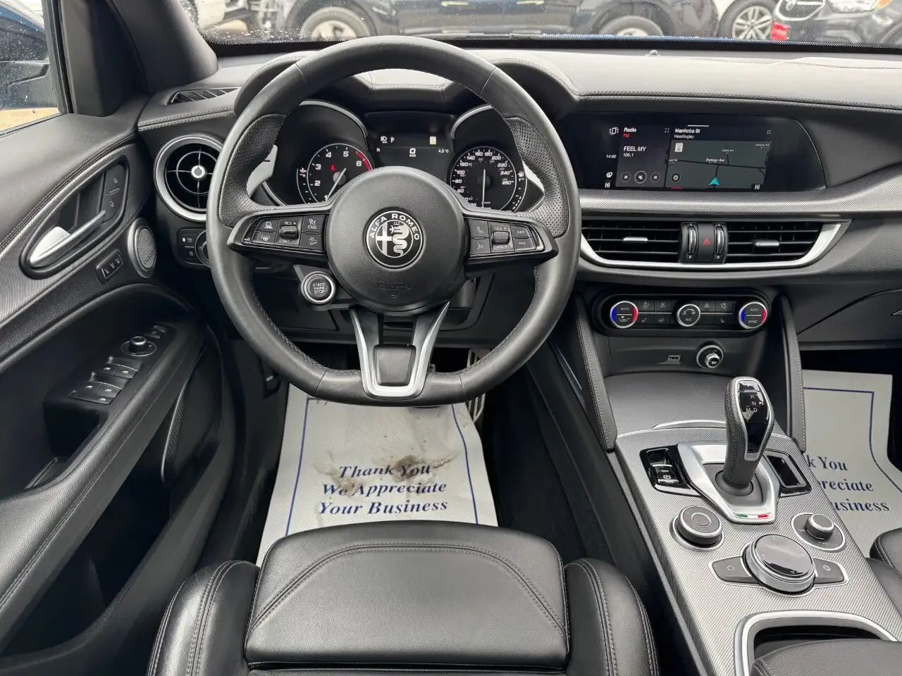 Alfa Romeo Stelvio снимка Alfa Romeo Stelvio