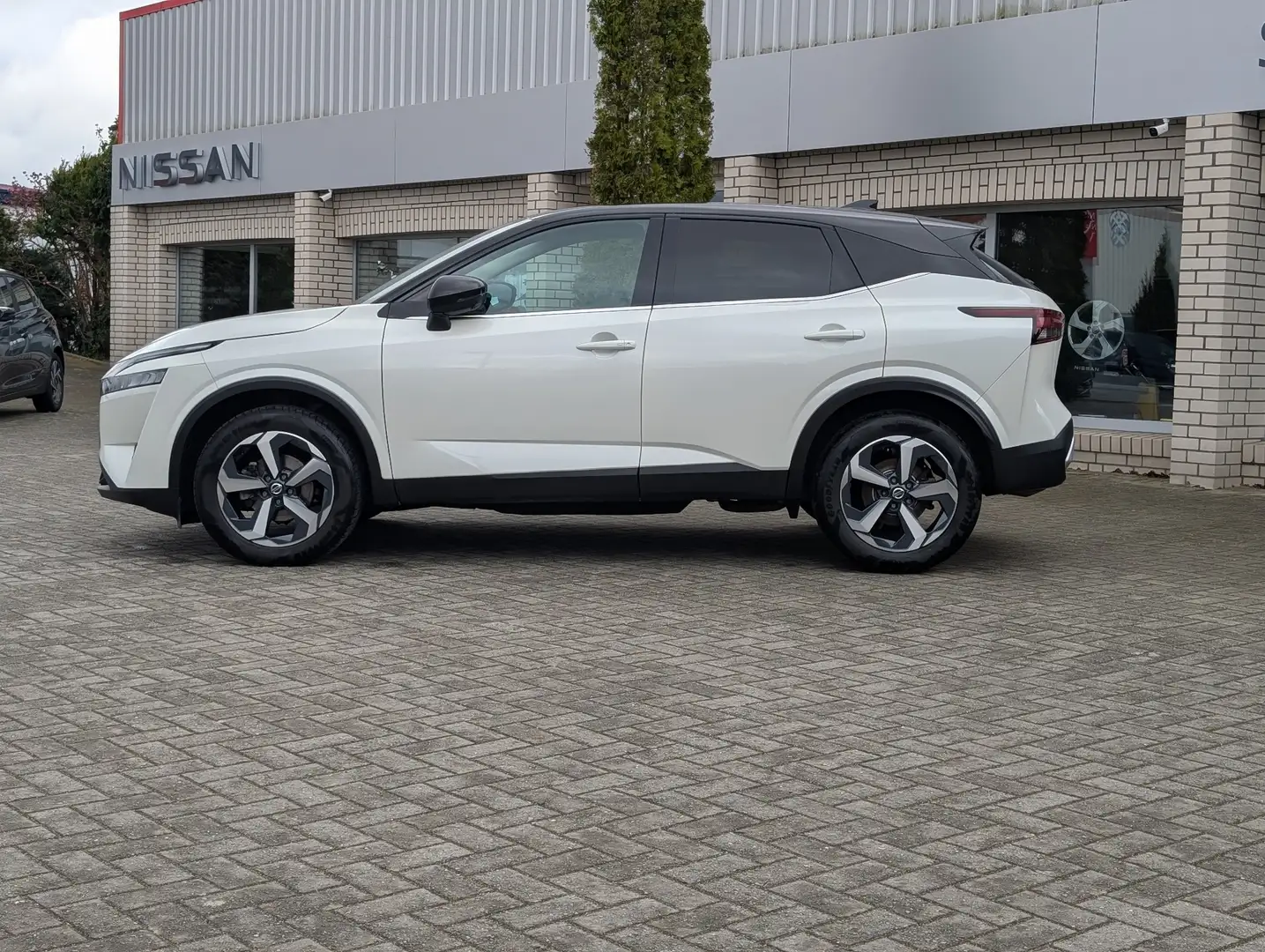 Nissan Qashqai N-Connecta Weiß - 2