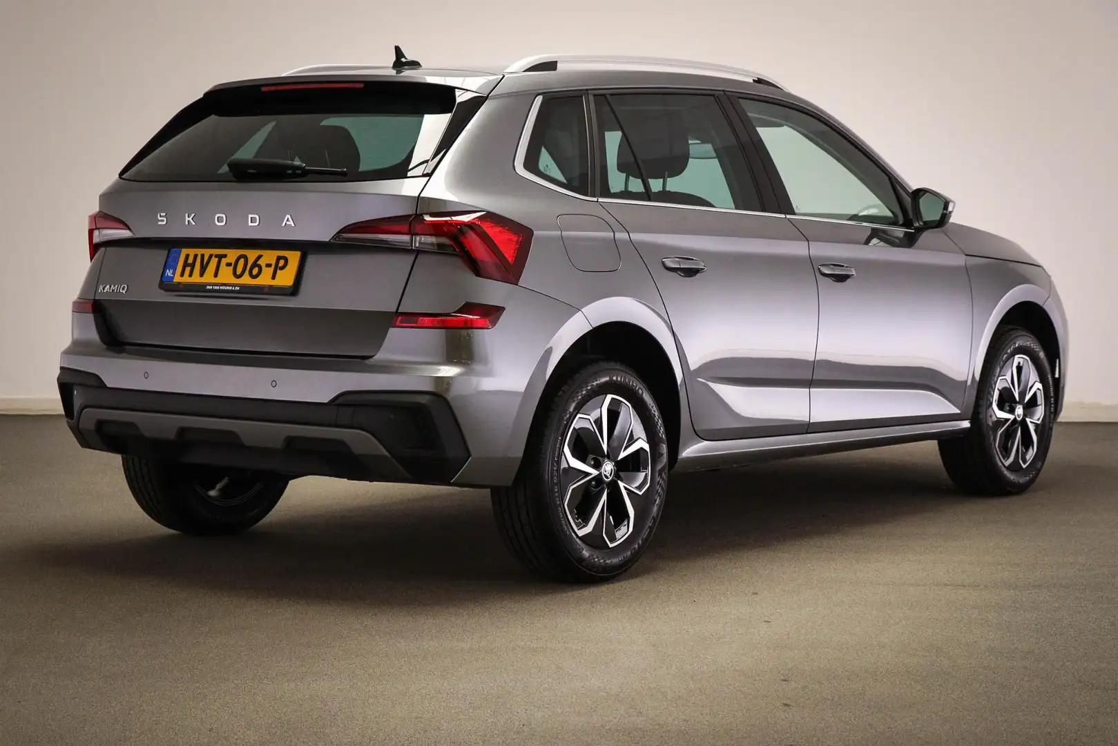 Skoda Kamiq 1.0 TSI Business Edition | WINTER / TRAVEL- PACK | Grijs - 2