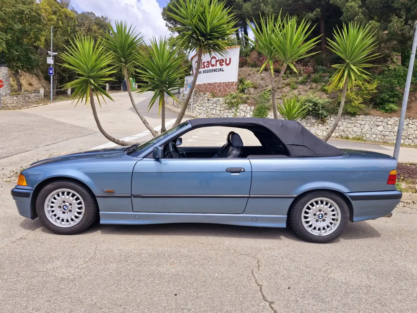 BMW 320 320i Cabriolet Groen - 2