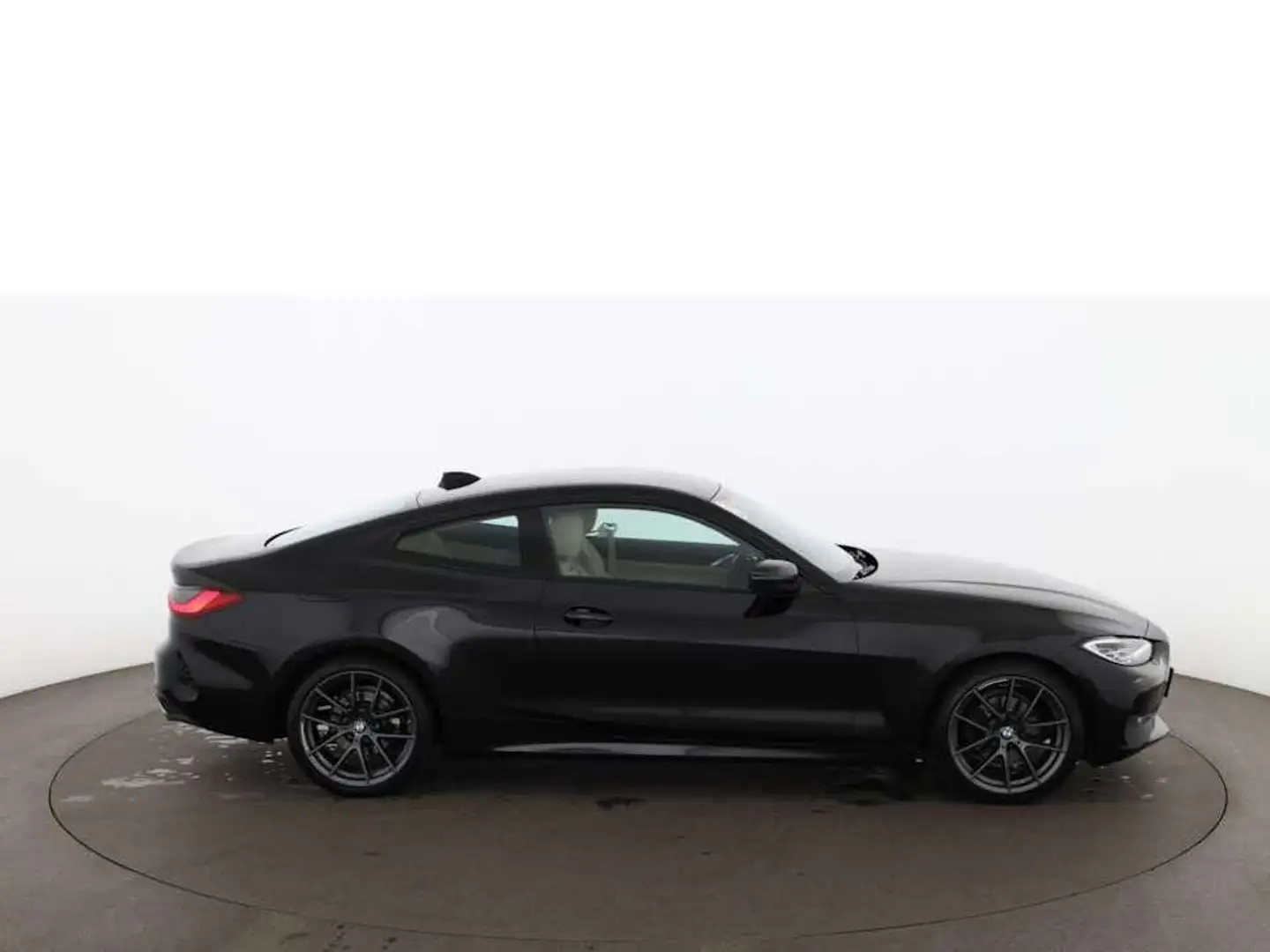 BMW 420 d Coupe xDrive Aut LED NAV LEDER SITZHZG R-CAM Noir - 2