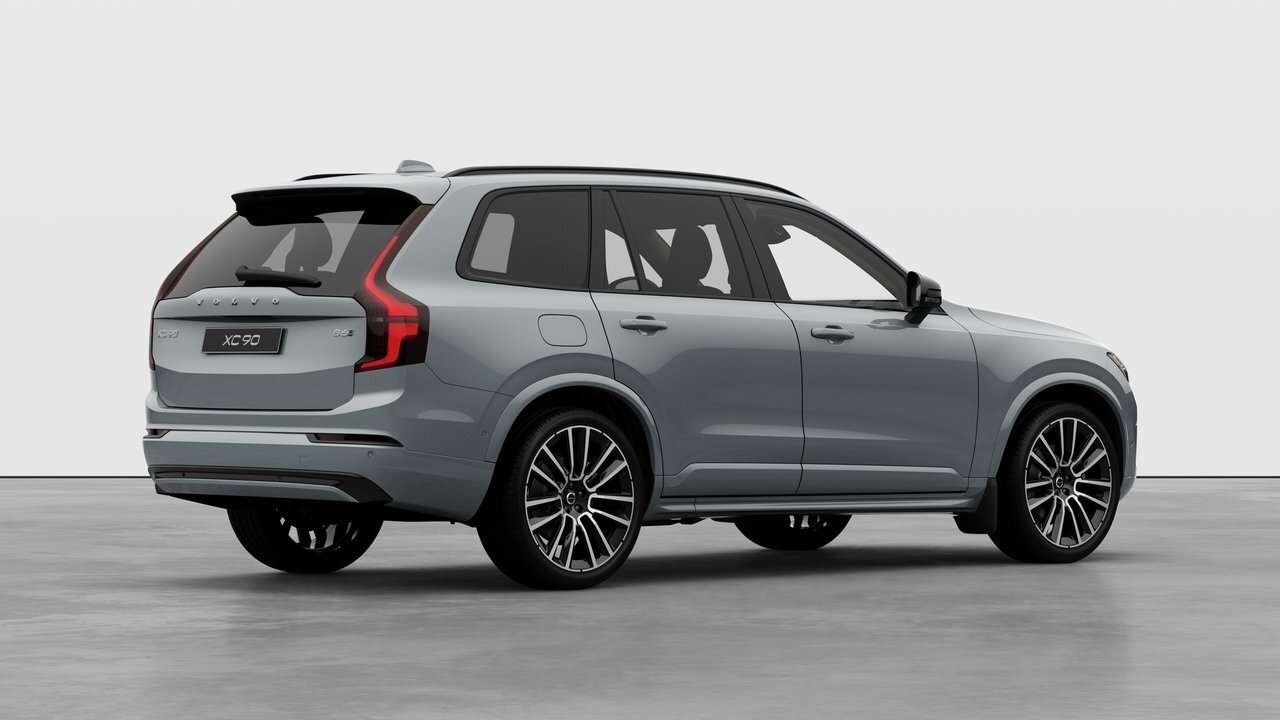 2026 Volvo XC90 Ultra 7-Seater (Dark Theme) alt 4