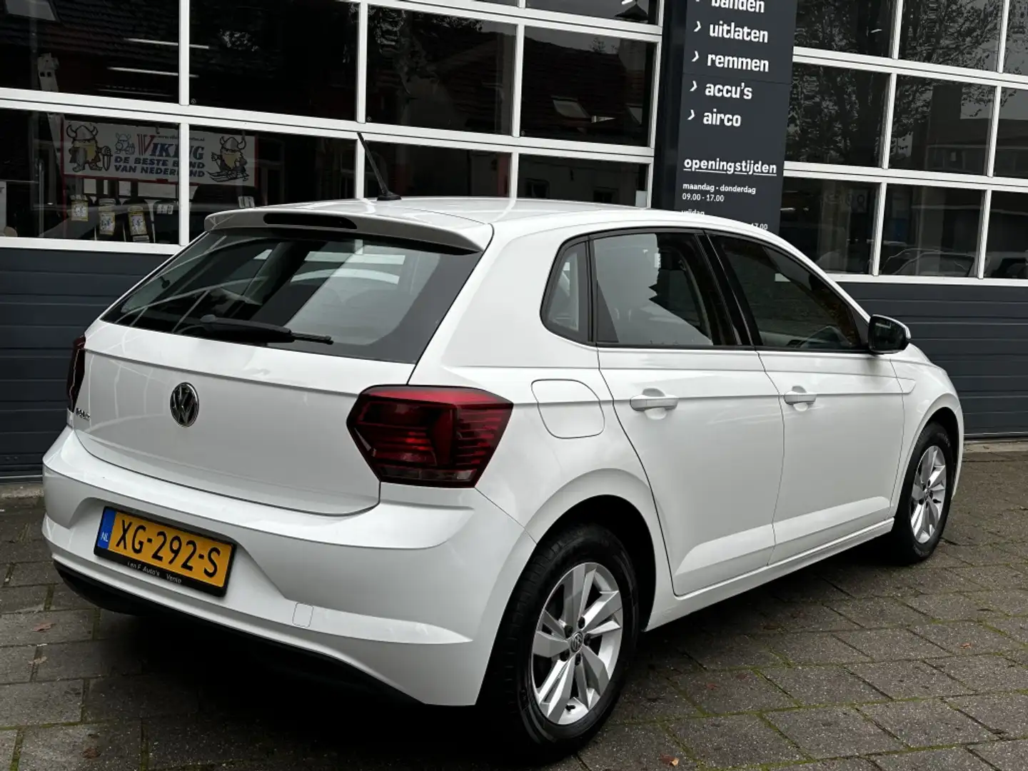 Volkswagen Polo 1.0 TSI 95 pk Comfortline Ecc Acc Wit - 2
