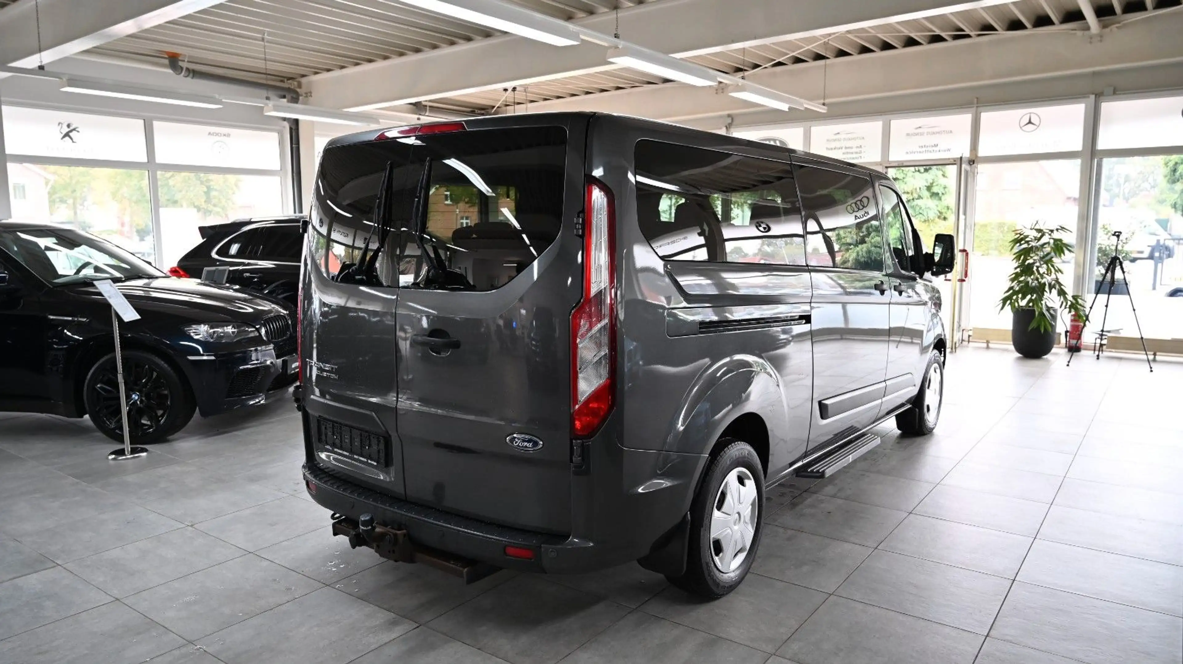 Ford Transit /Tourneo Custom Kombi 320 L2 Trend *9SITZ — photo 6