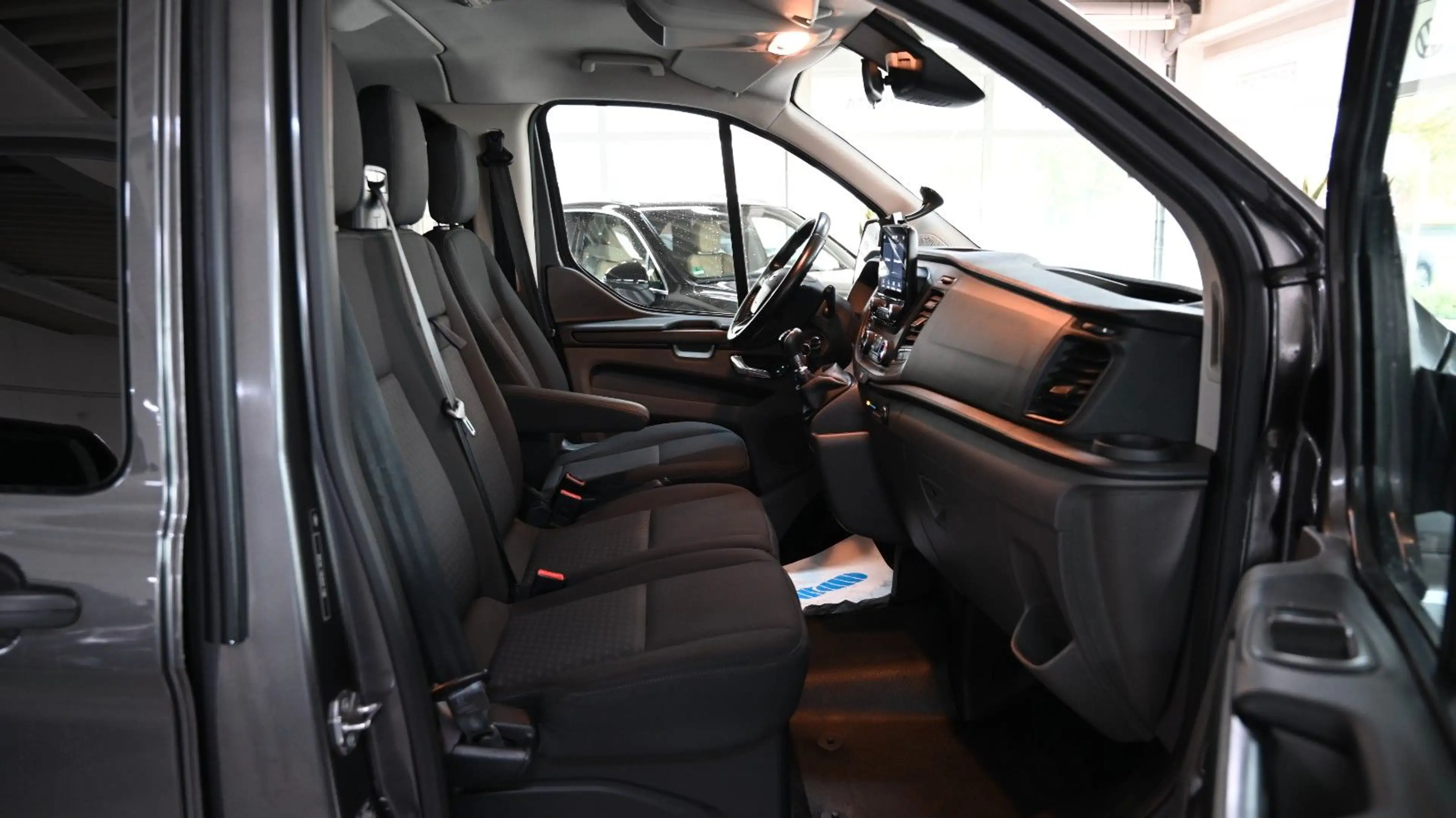 Ford Transit /Tourneo Custom Kombi 320 L2 Trend *9SITZ — photo 15