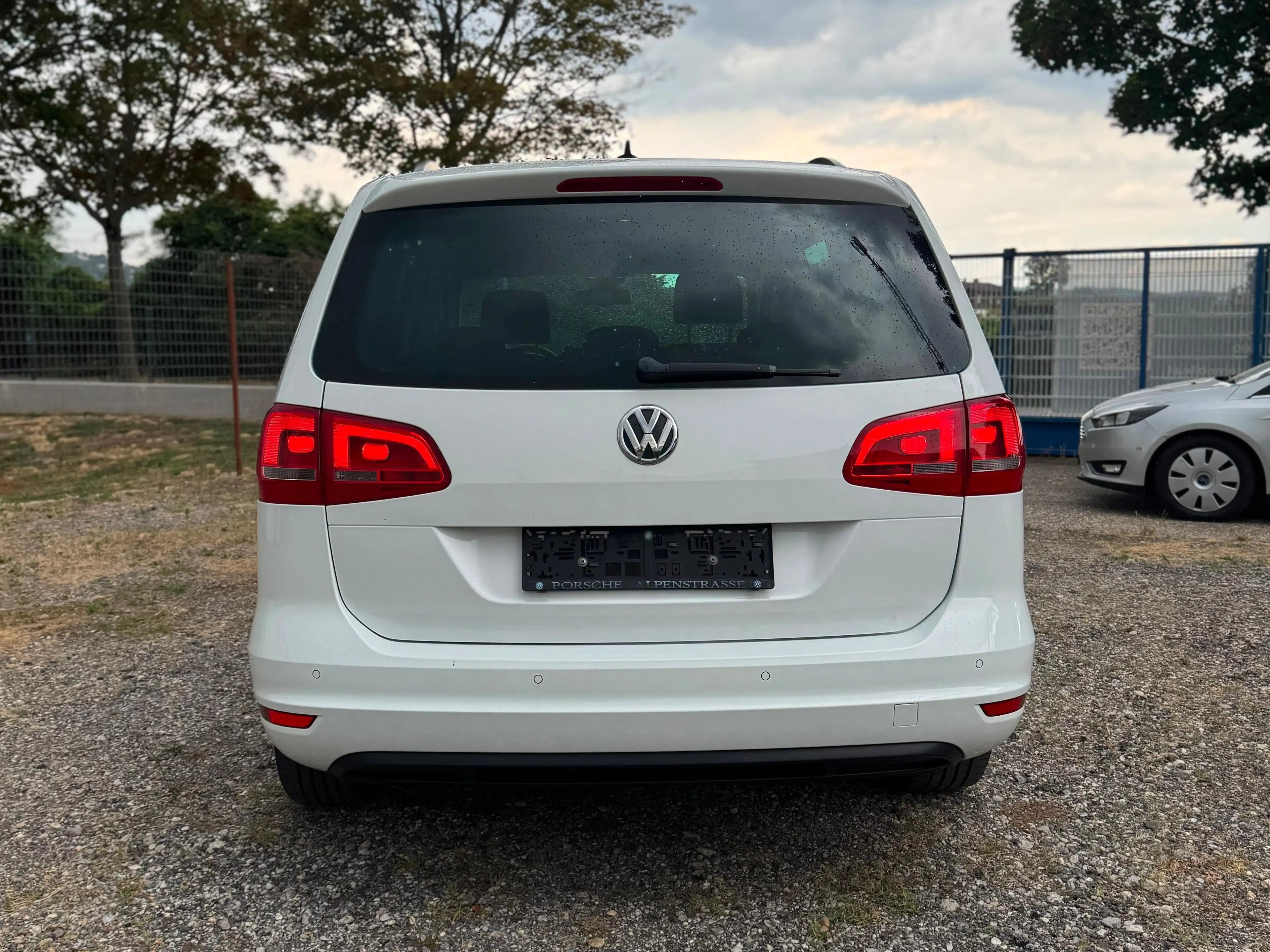 Volkswagen Sharan Trendline BMT — photo 6