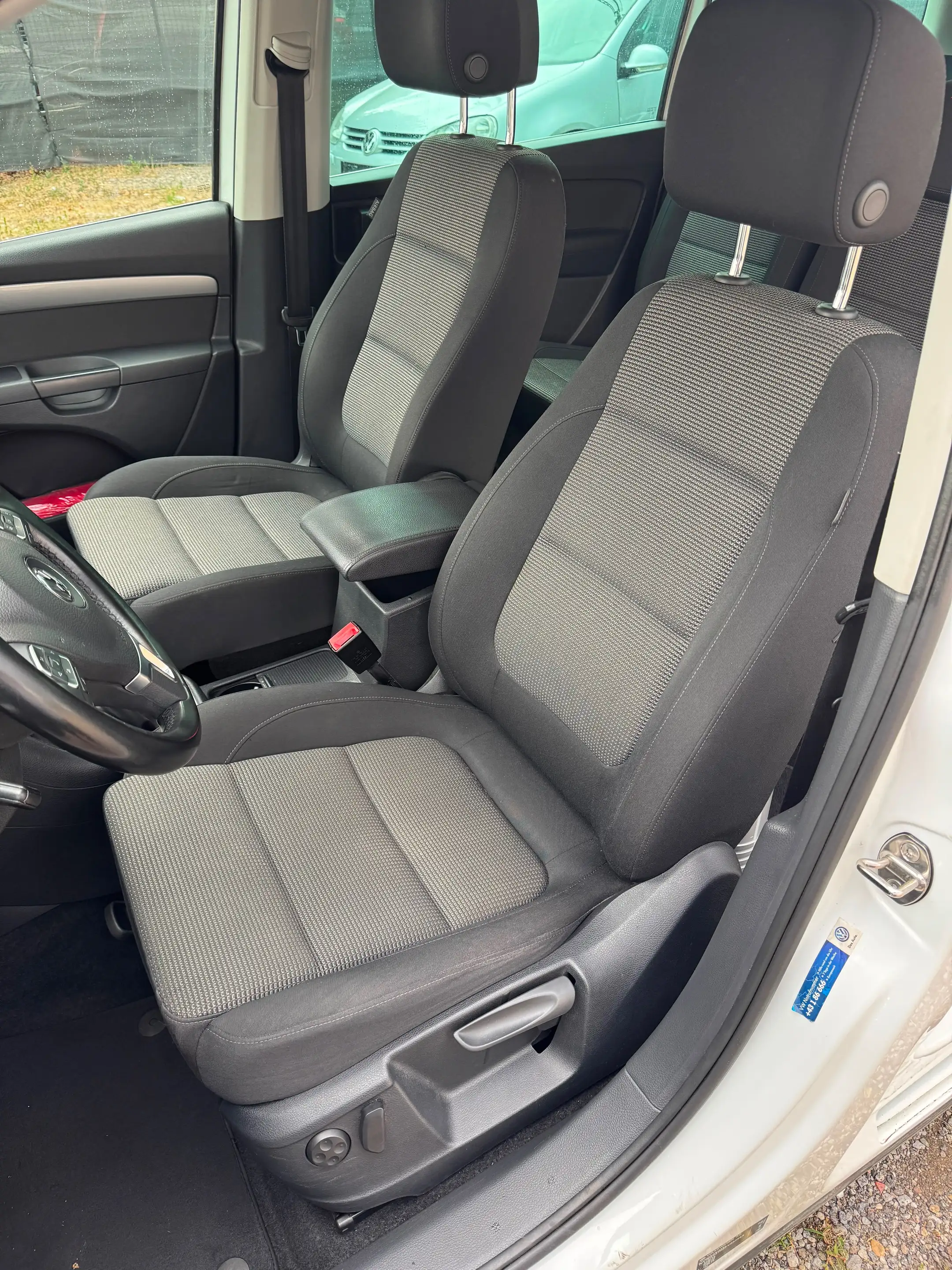 Volkswagen Sharan Trendline BMT — photo 11