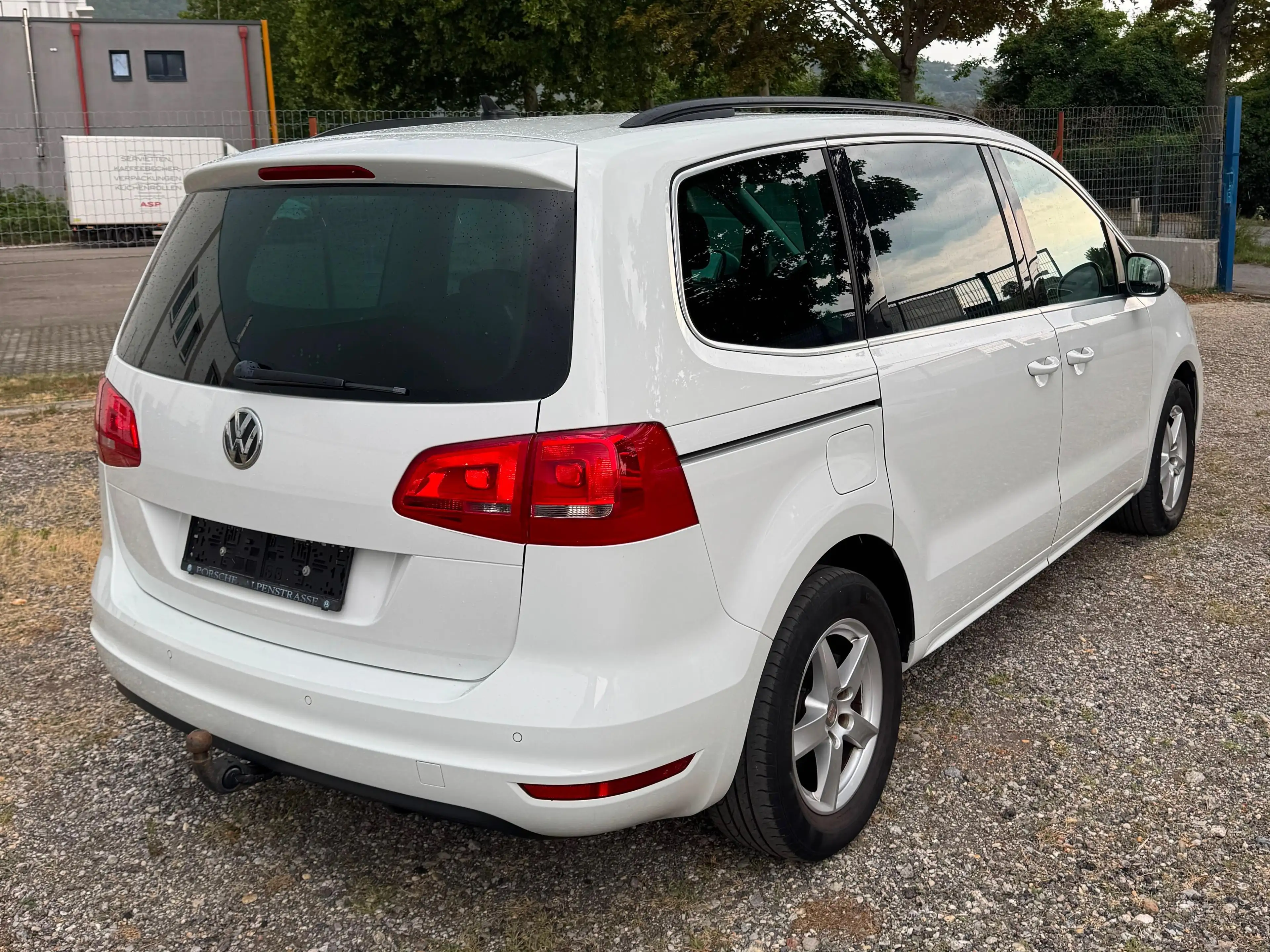 Volkswagen Sharan Trendline BMT — photo 5