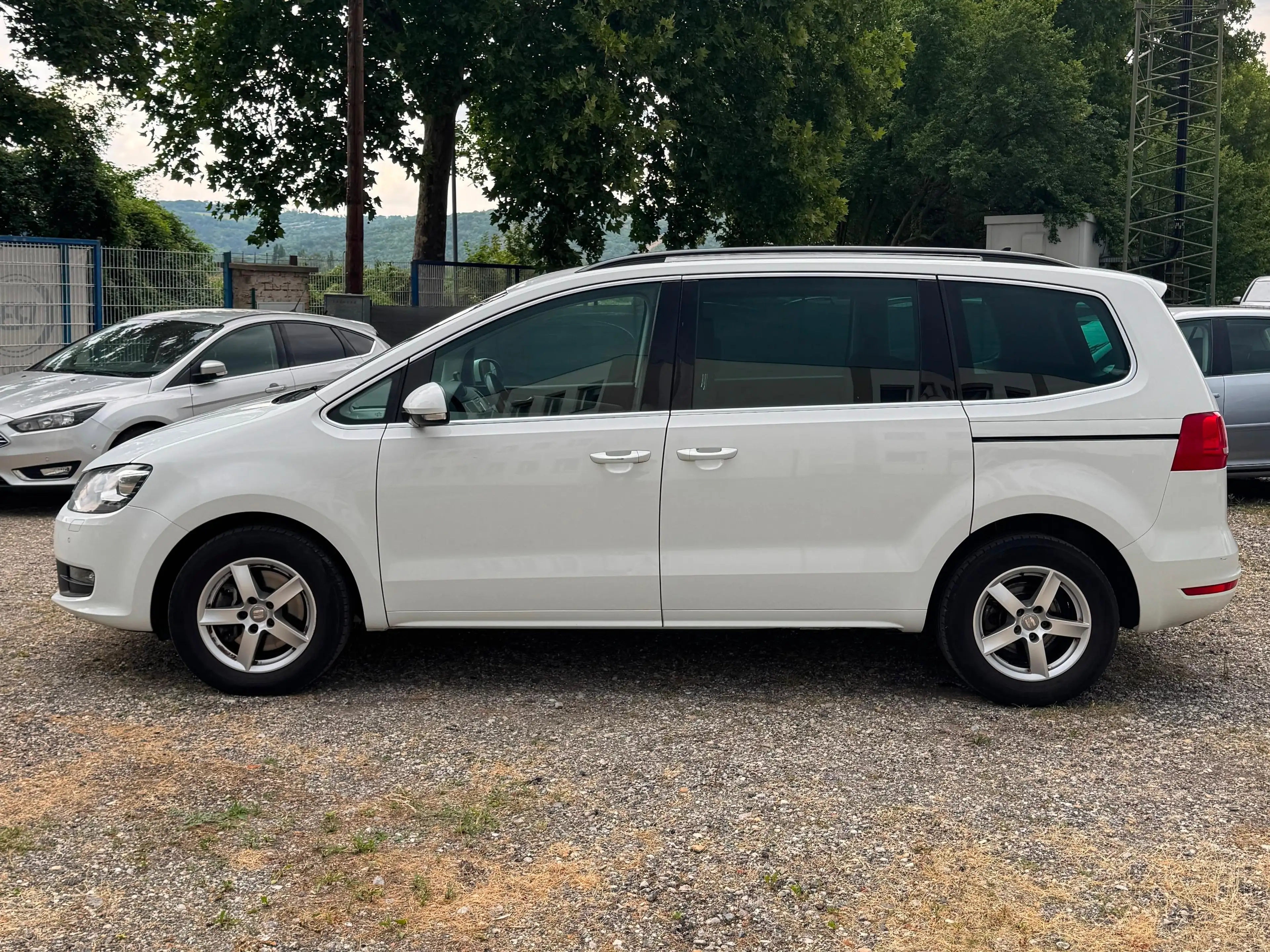Volkswagen Sharan Trendline BMT — photo 7
