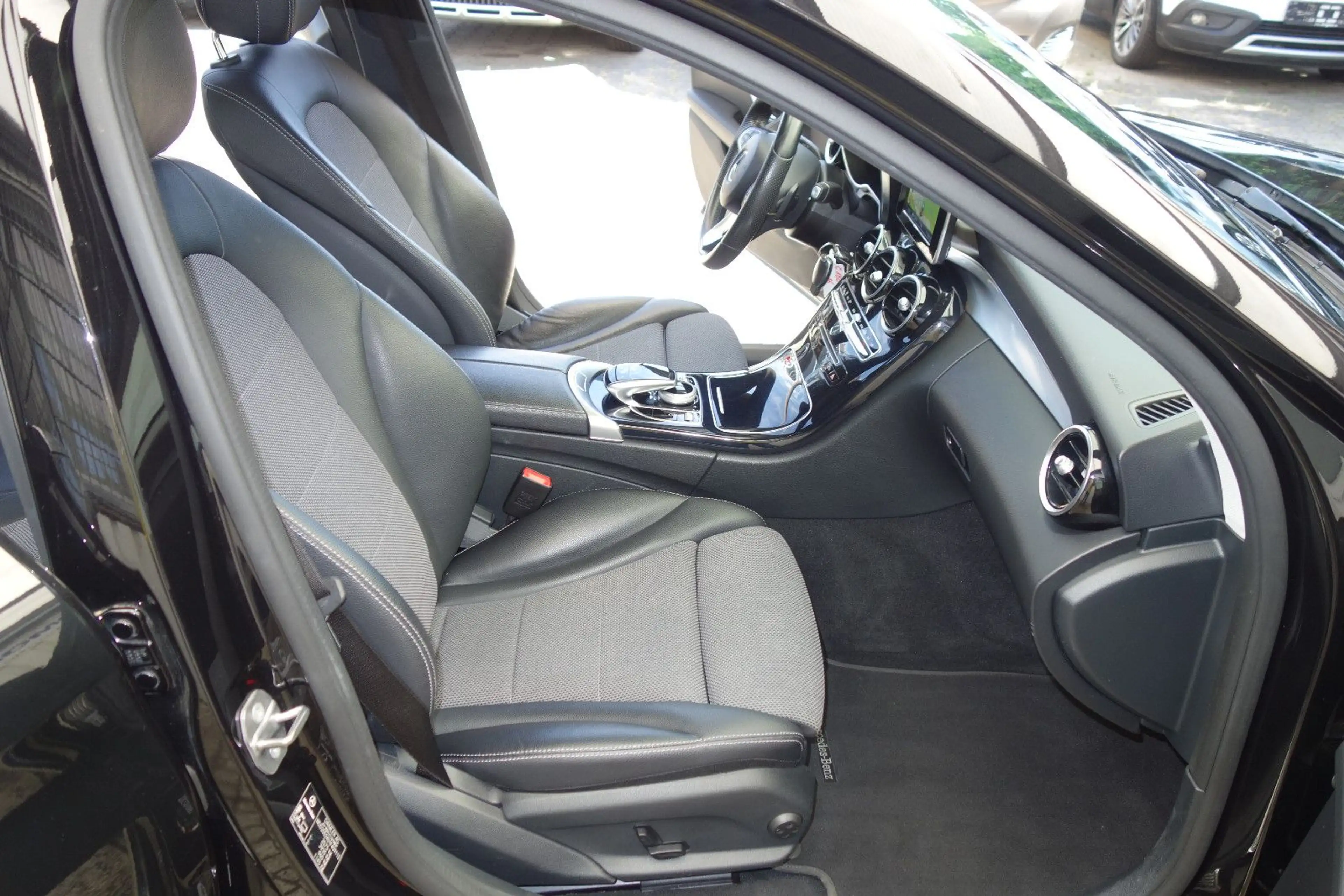 Mercedes-Benz C 180 C T-Modell C 180 CGI T/Automatik — photo 15