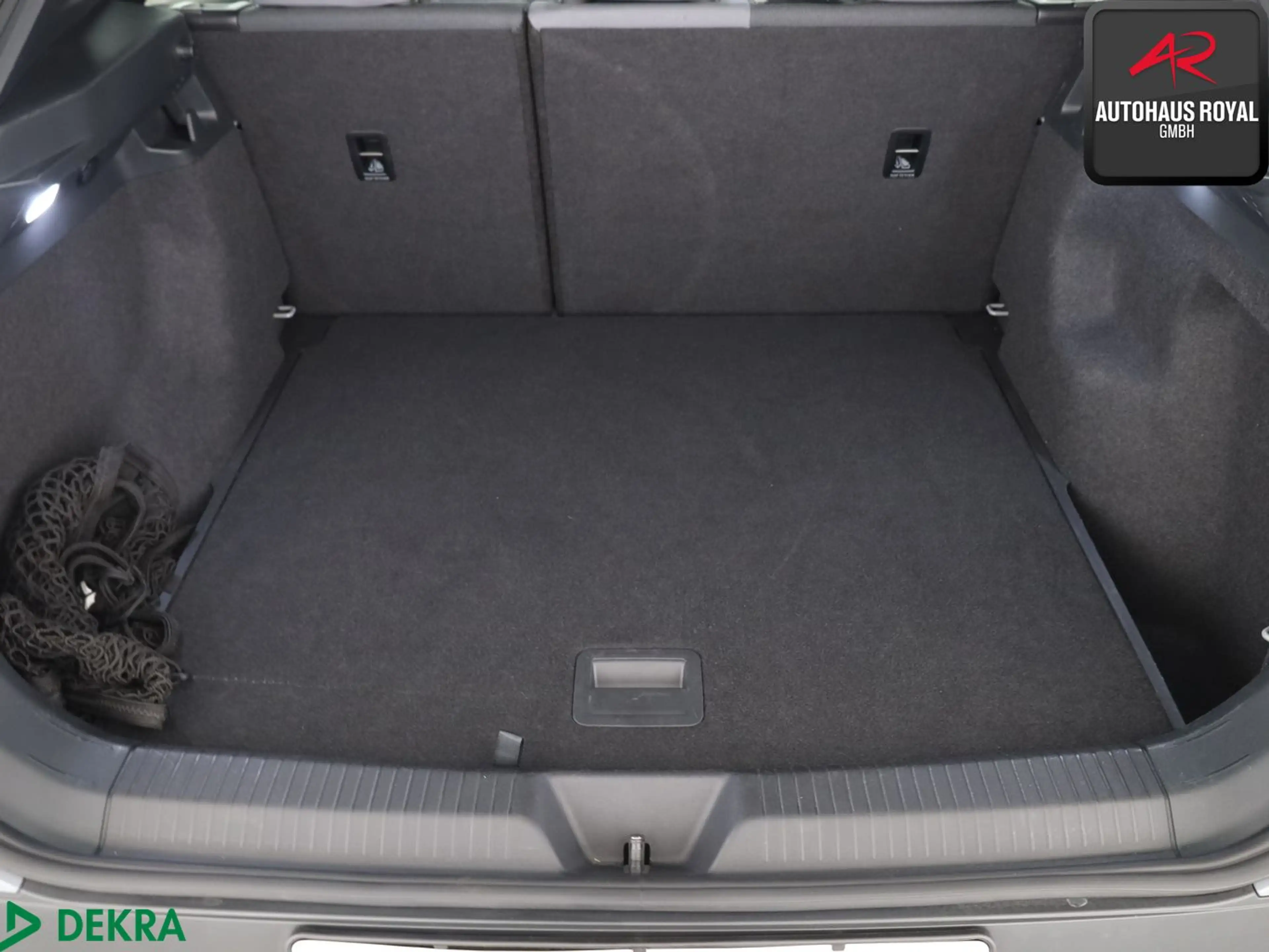 Volkswagen ID.4 PRO PERFORMANCE KEYLESS,KAMERA,CARPLAY,ACC — photo 13