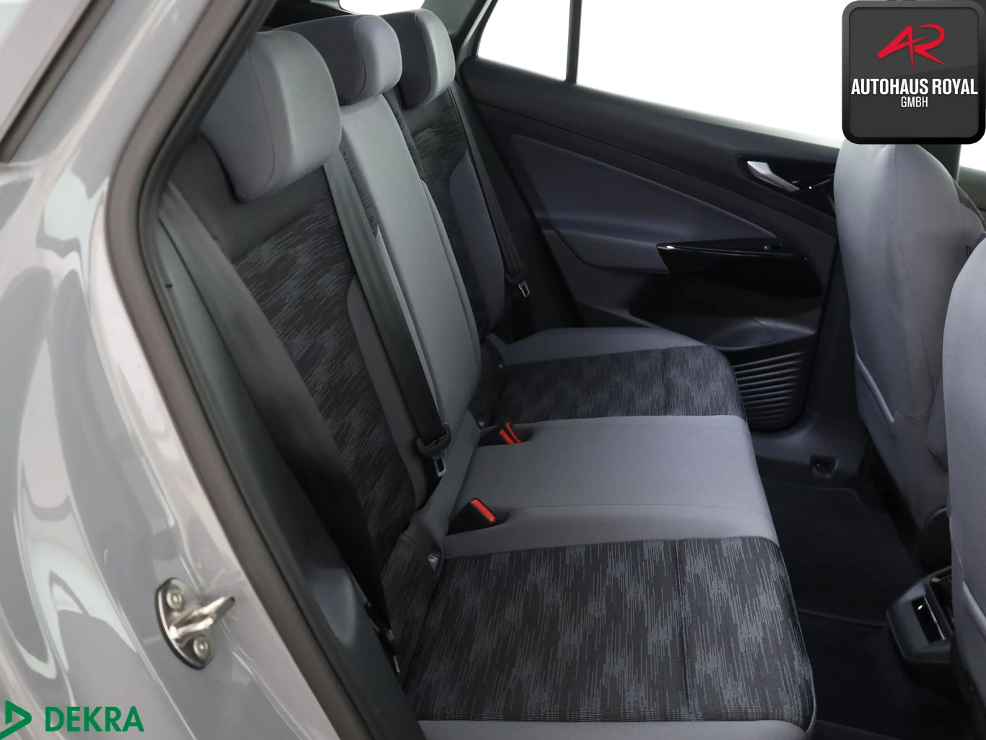 Volkswagen ID.4 PRO PERFORMANCE KEYLESS,KAMERA,CARPLAY,ACC — photo 12