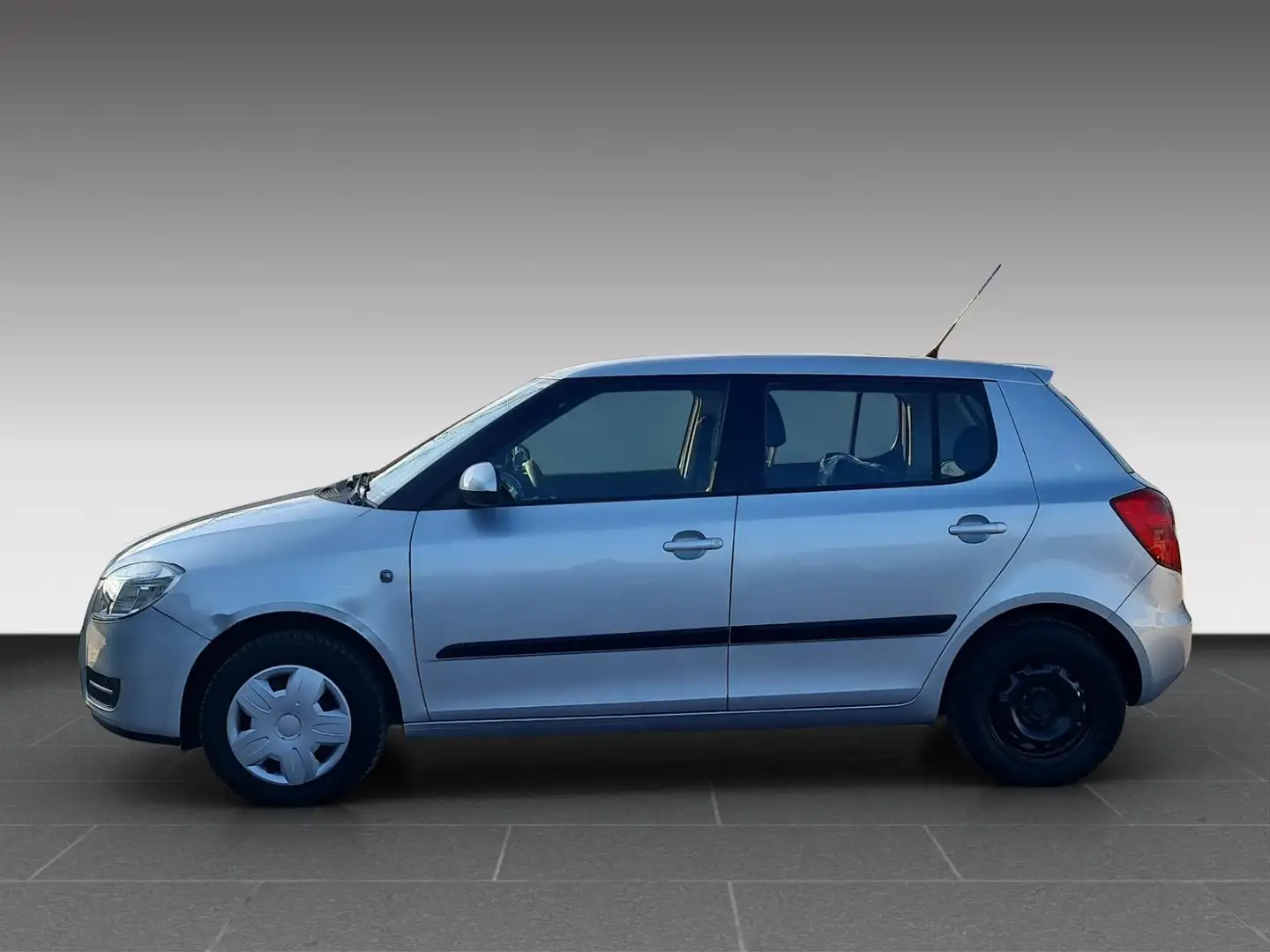 Skoda Fabia Ambiente 1.2 Metallic Klima Tempo Radio/CD 8 Fach Plateado - 2