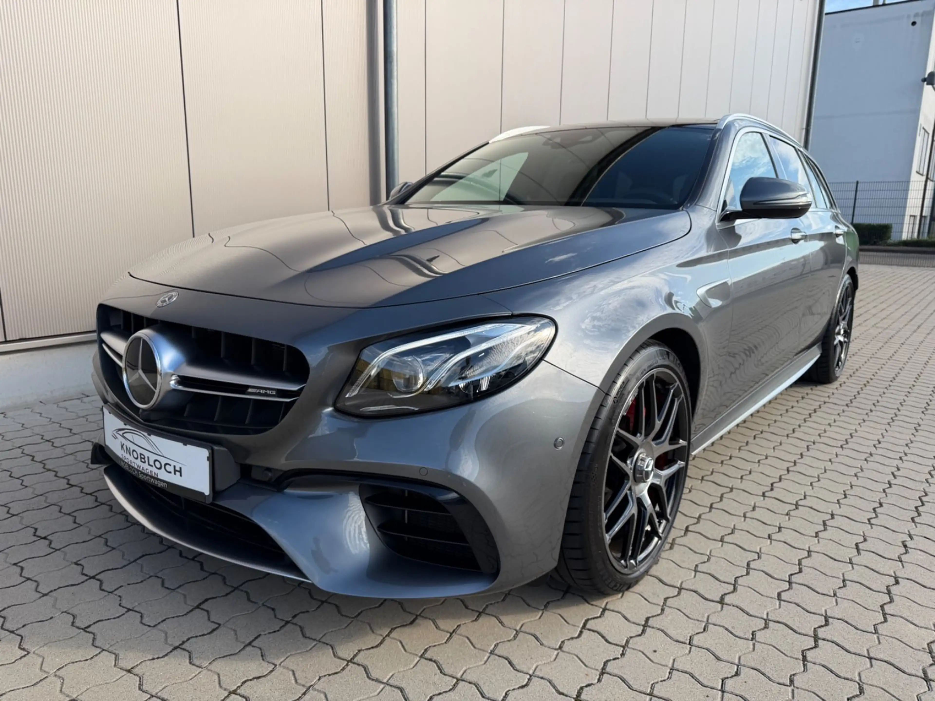 Mercedes-Benz E 63 AMG S 4Matic+ T-Modell 20", Head-up, MB100