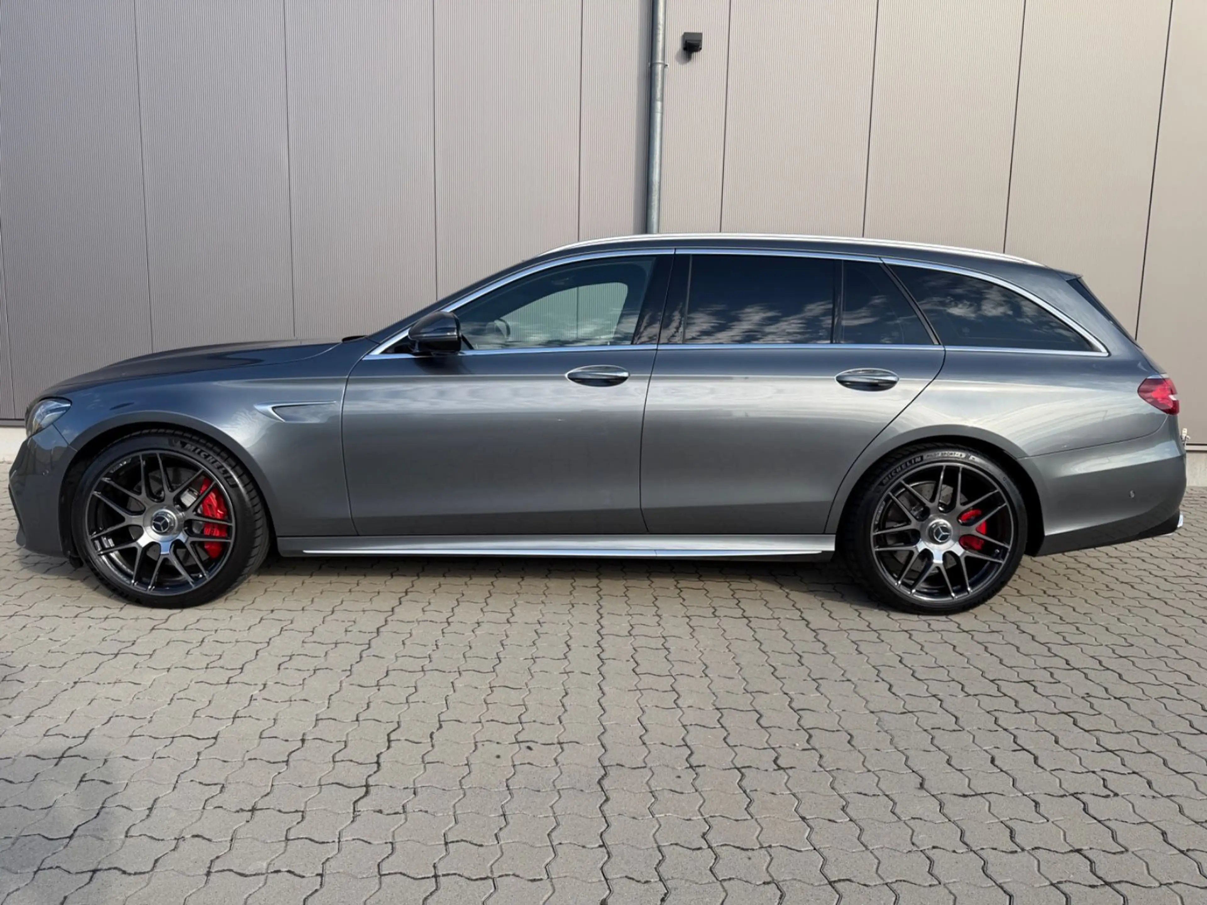 Mercedes-Benz E 63 AMG S 4Matic+ T-Modell 20", Head-up, MB100 — photo 2